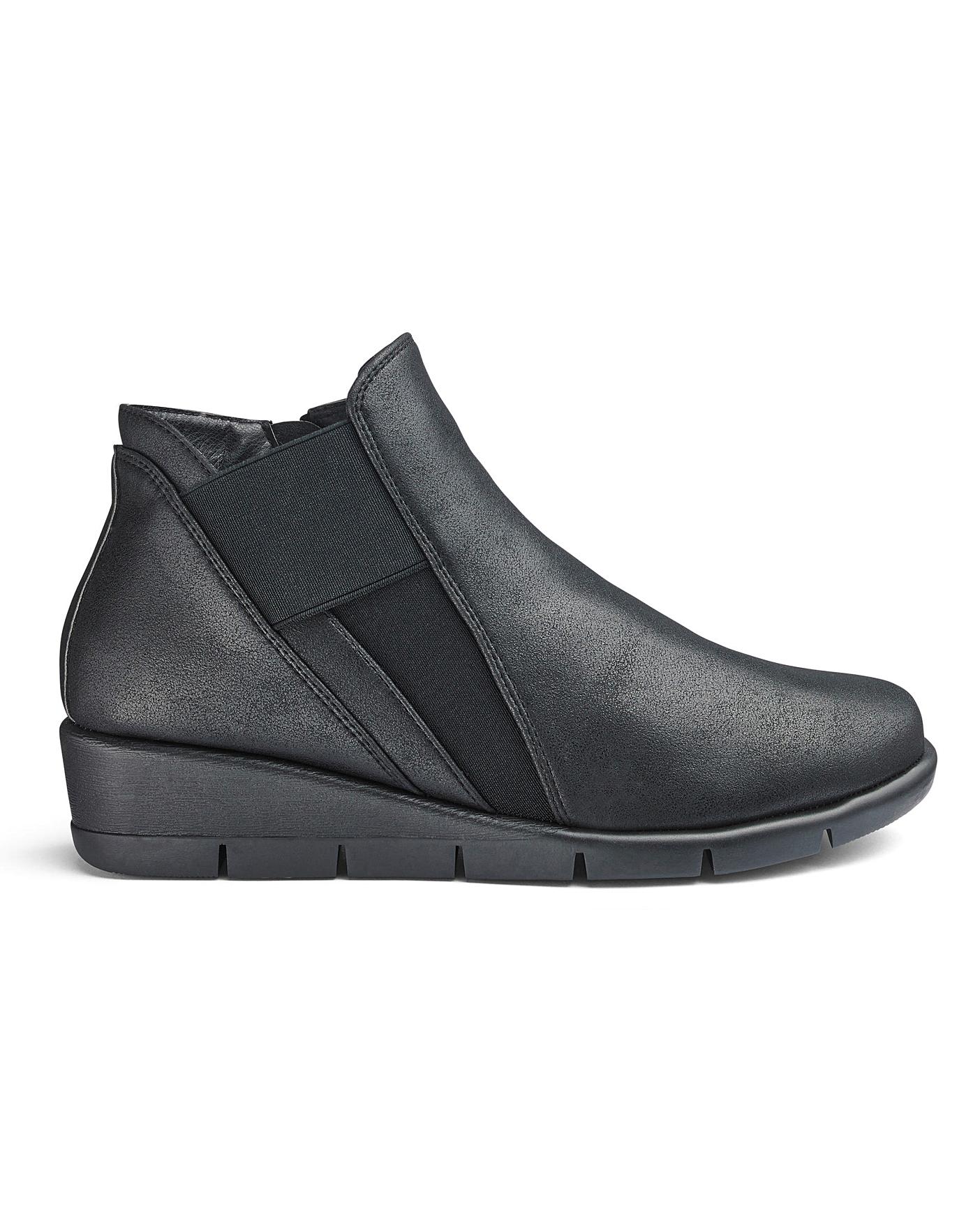 cushion walk wedge boots