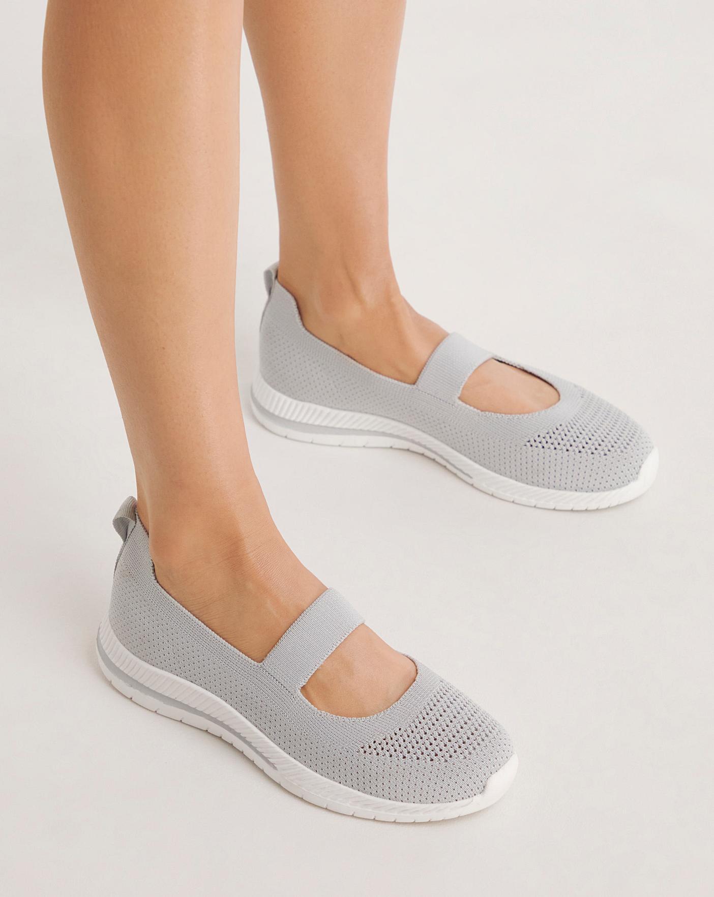 Cushion Walk Bar Trainers EEE Fit | Marisota