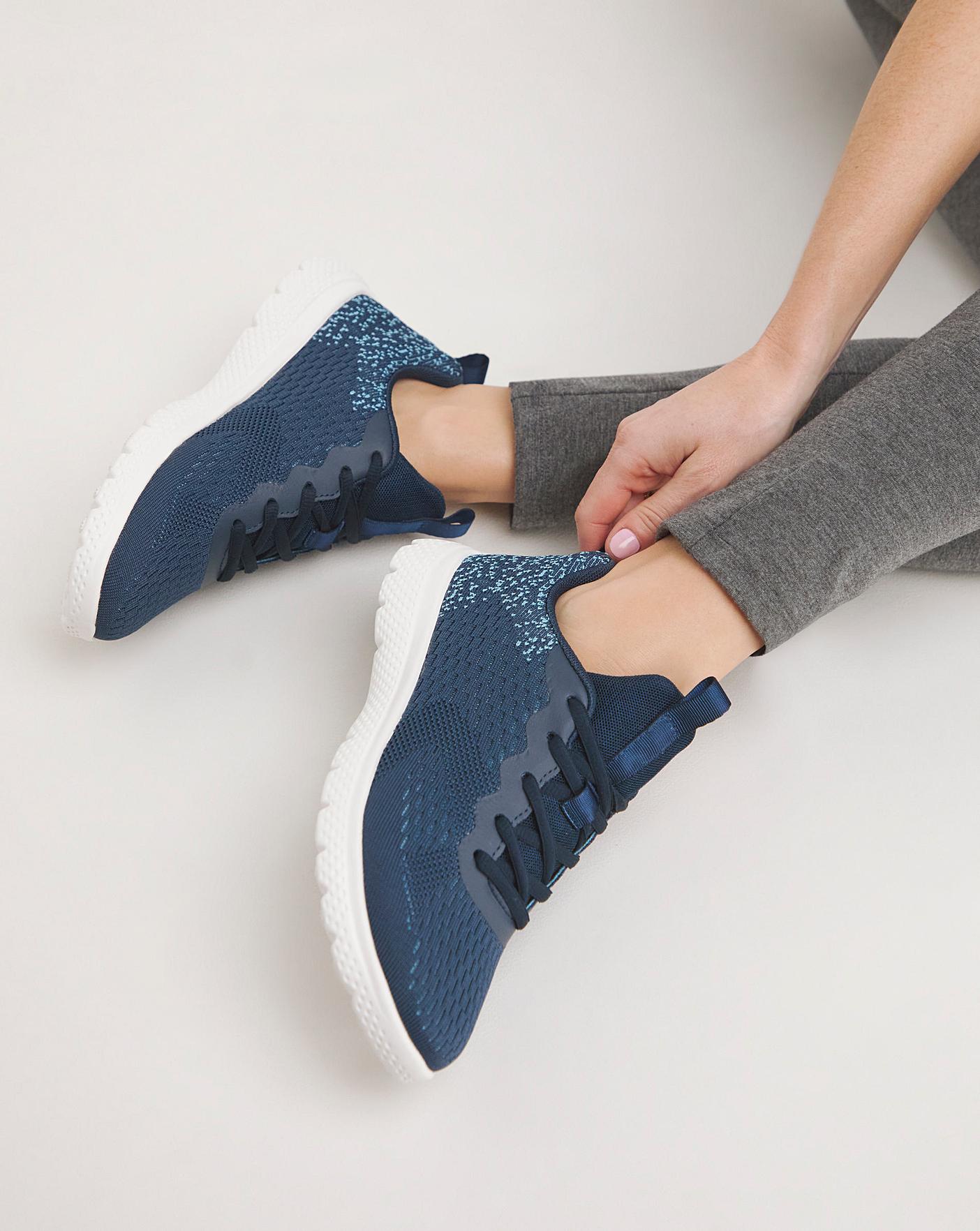 Cushion walk trainers best sale