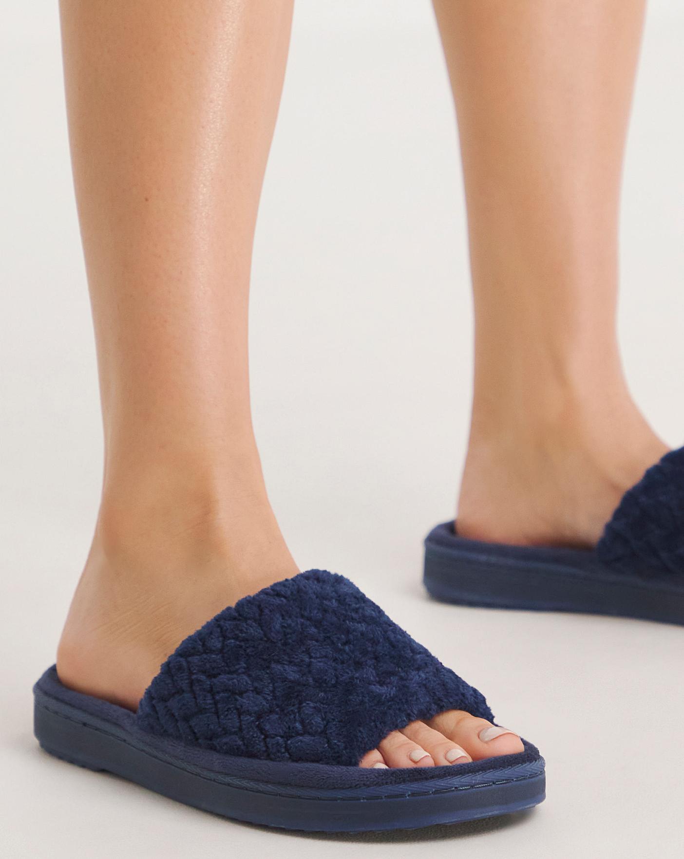 Eee hot sale fit slippers