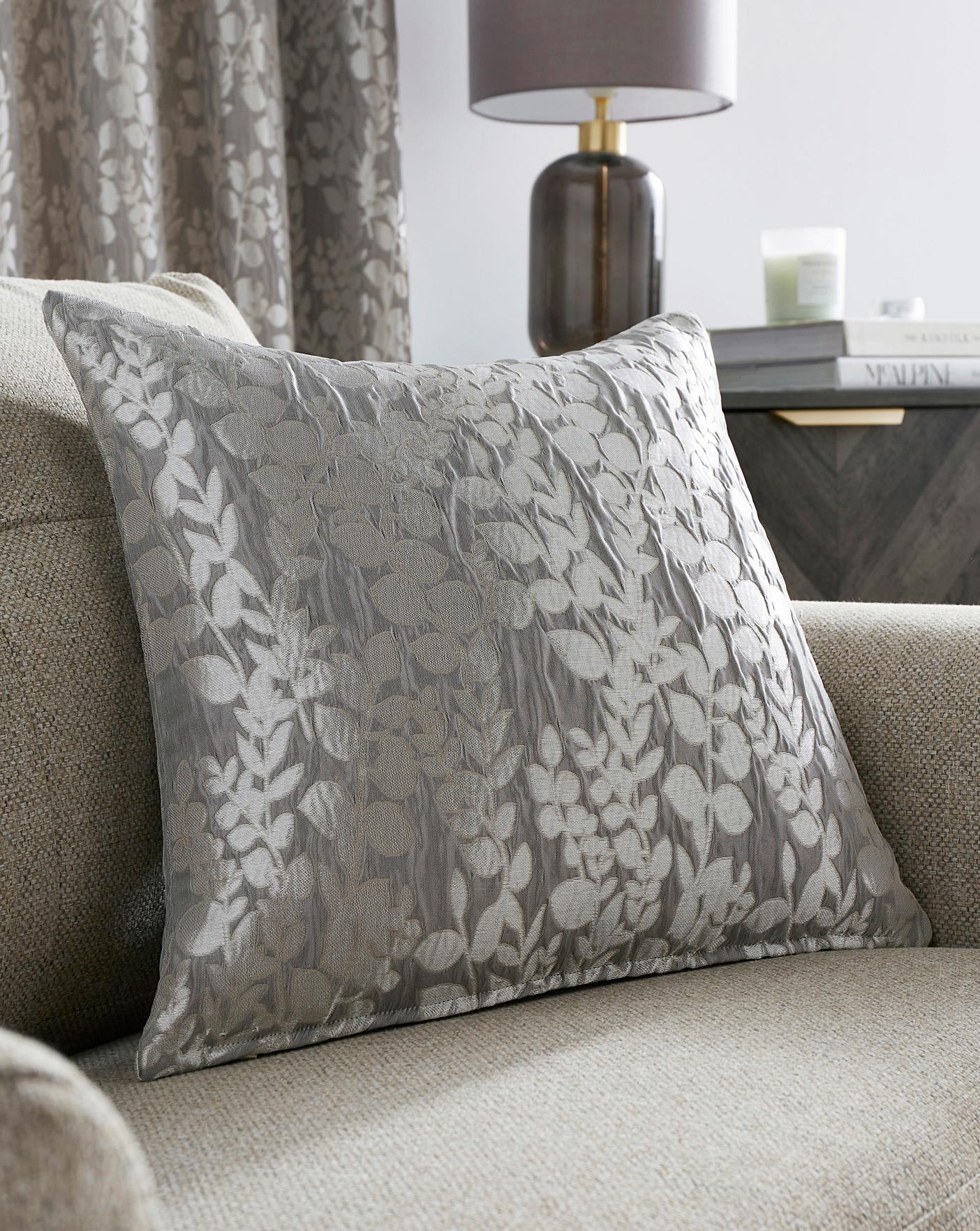 Metallic shop lumbar pillow