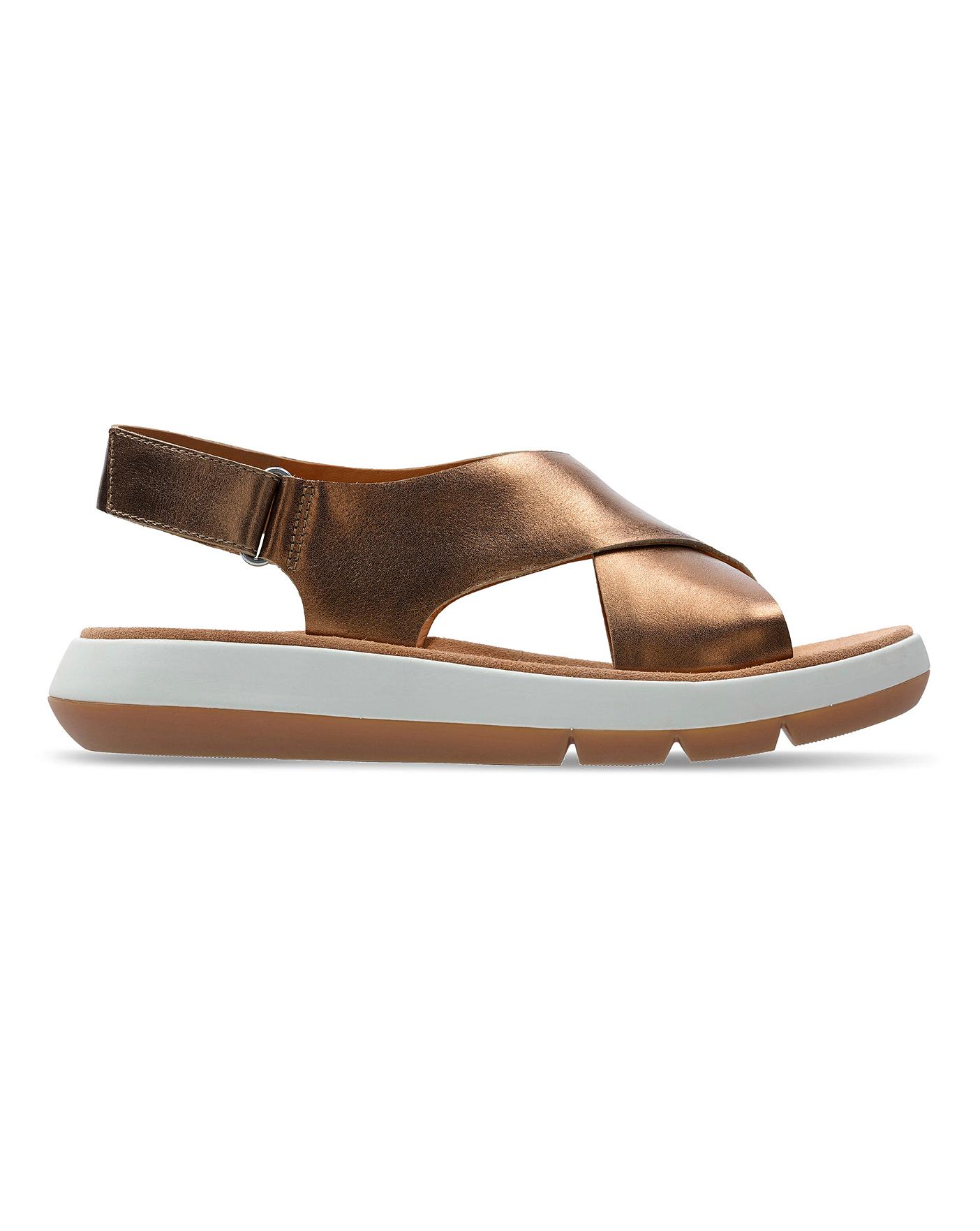 clarks d fit