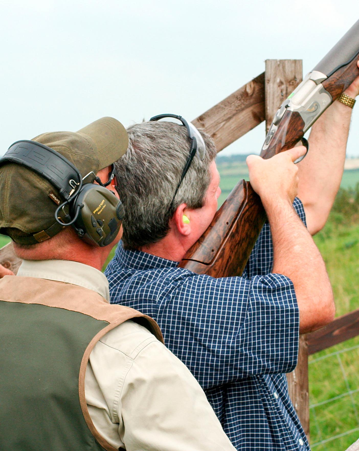 clay-pigeon-shooting-for-two-fashion-world