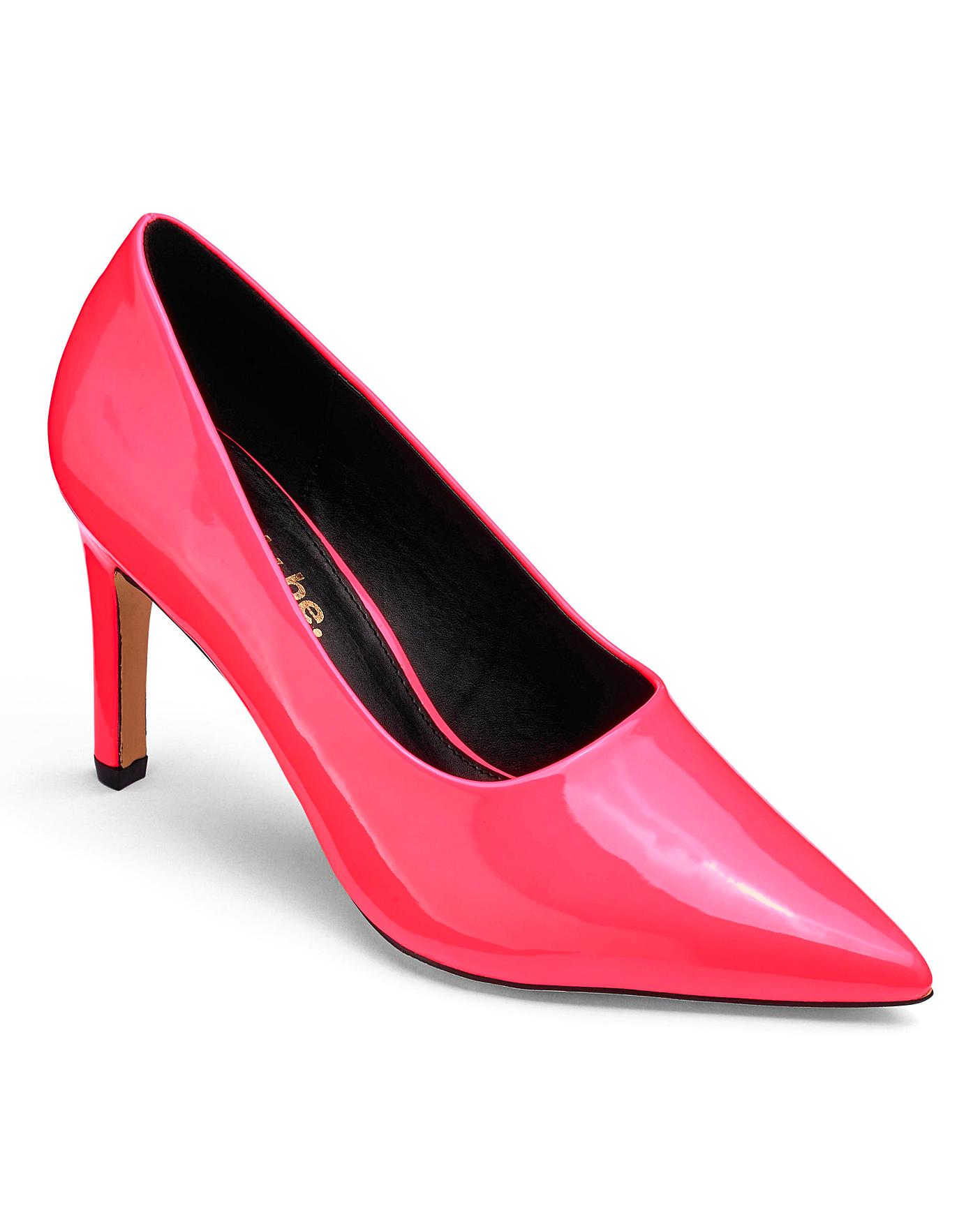 low heel shoes with straps