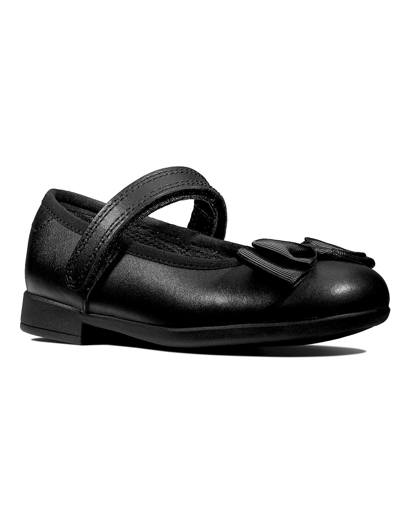 clarks bow shoes