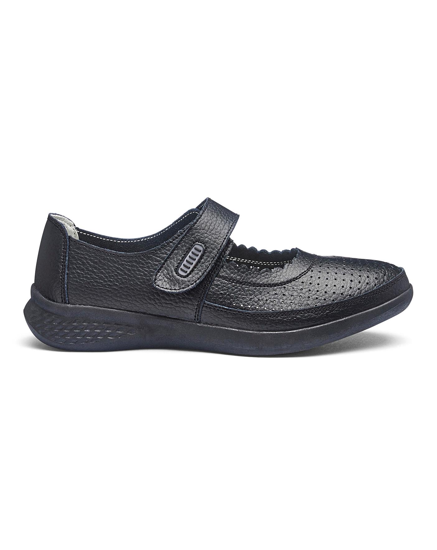 bar shoes for guys