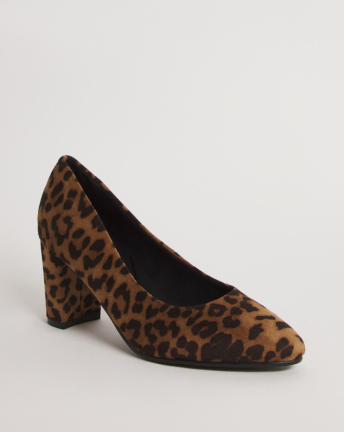 Leopard print block heel best sale court shoes