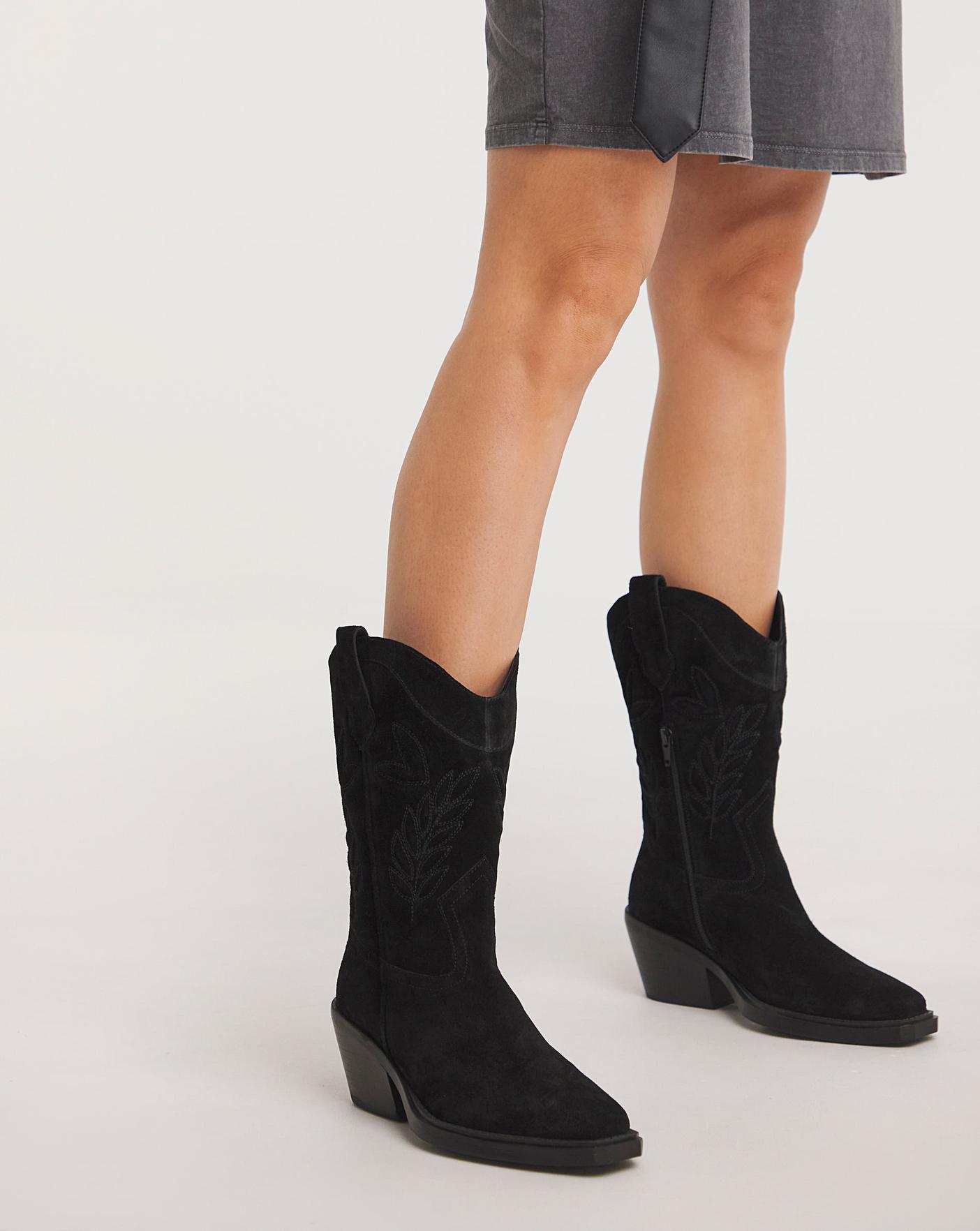 Eee shop western boots