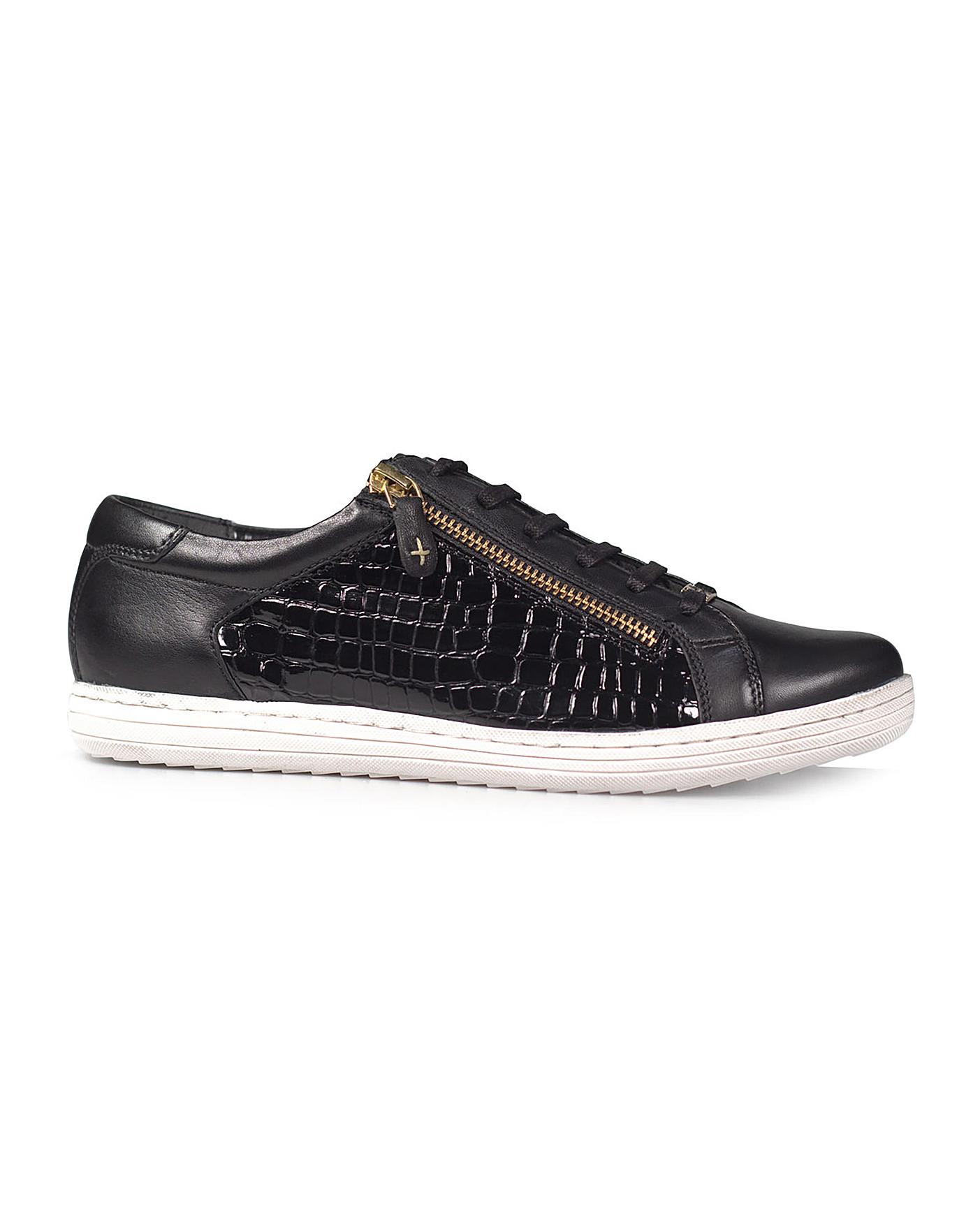 van dal shoes e fitting