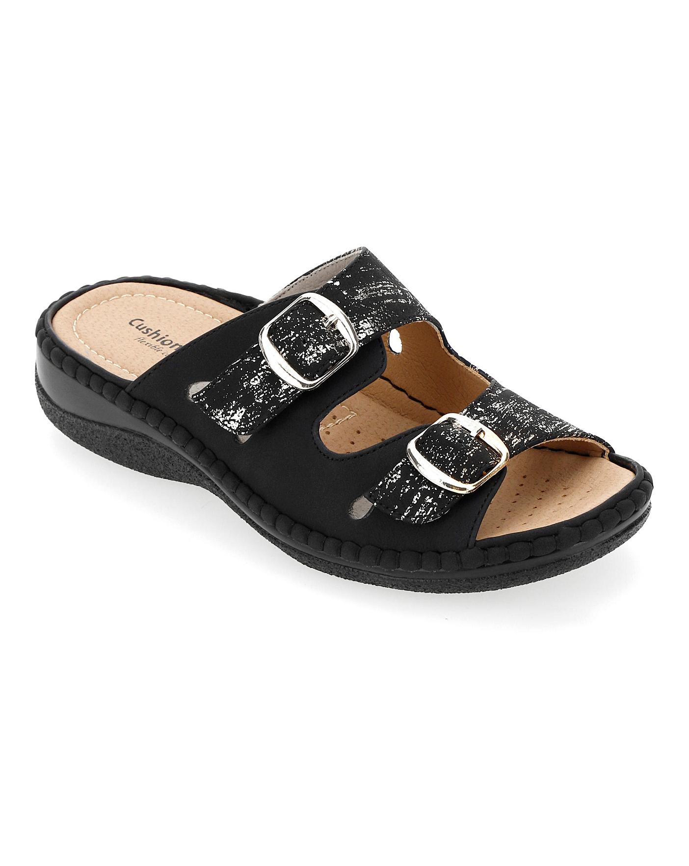 twin buckle sandals
