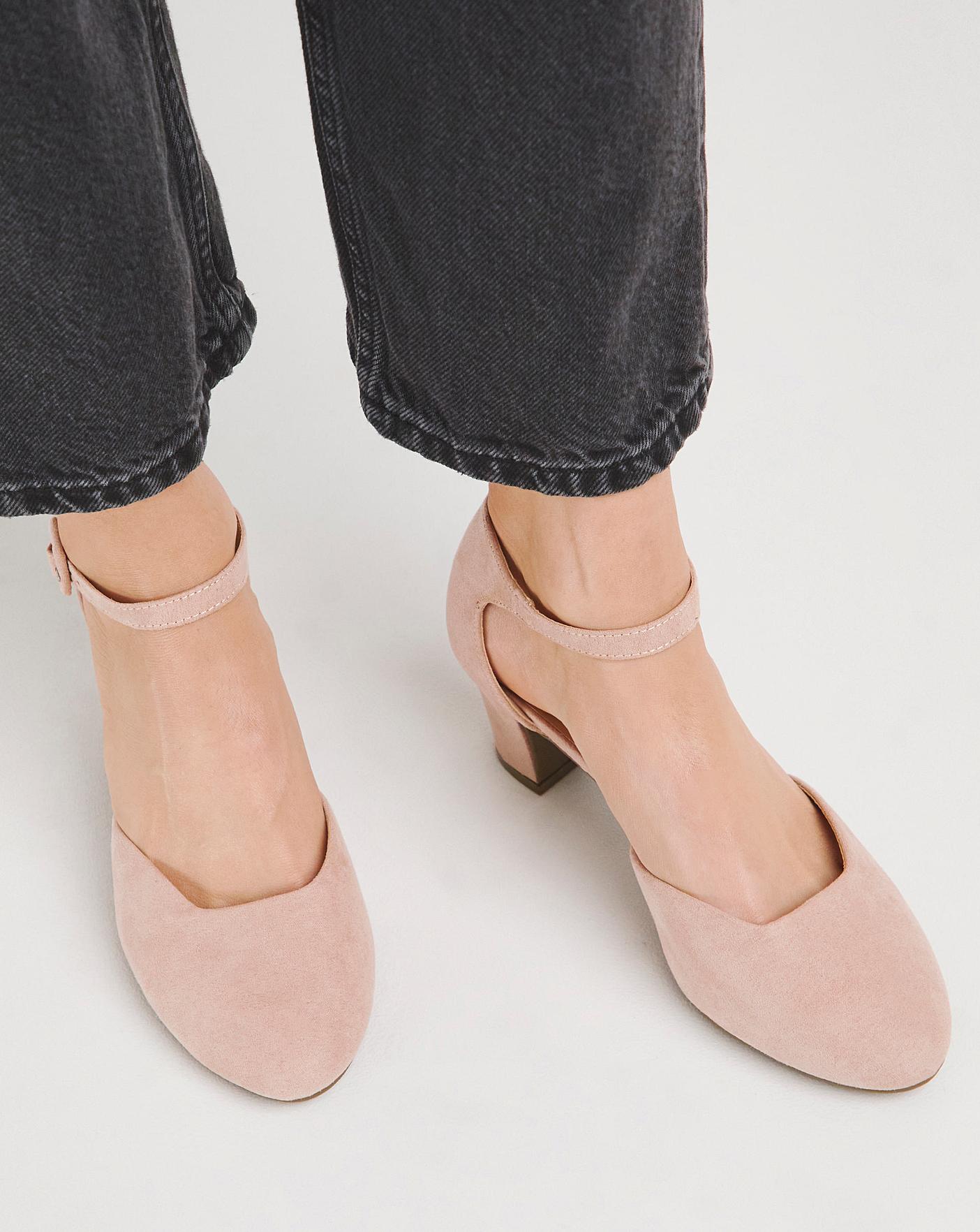 Heeled Shoe With Ankle Strap E Fit Premier Man