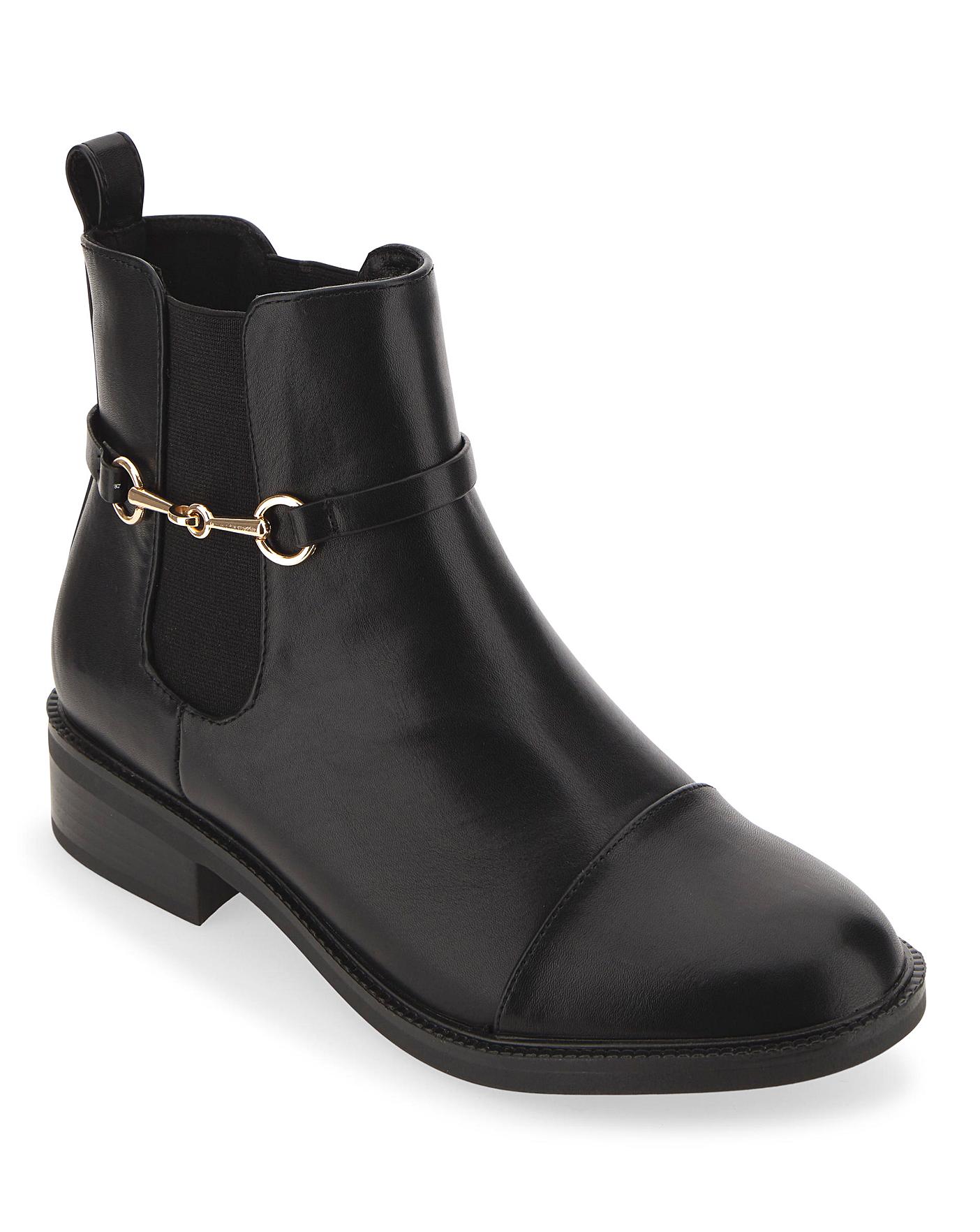raid react chelsea boots in black