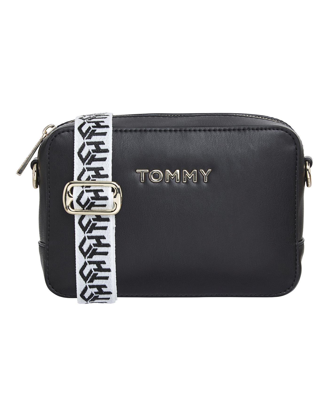 tommy camera bag