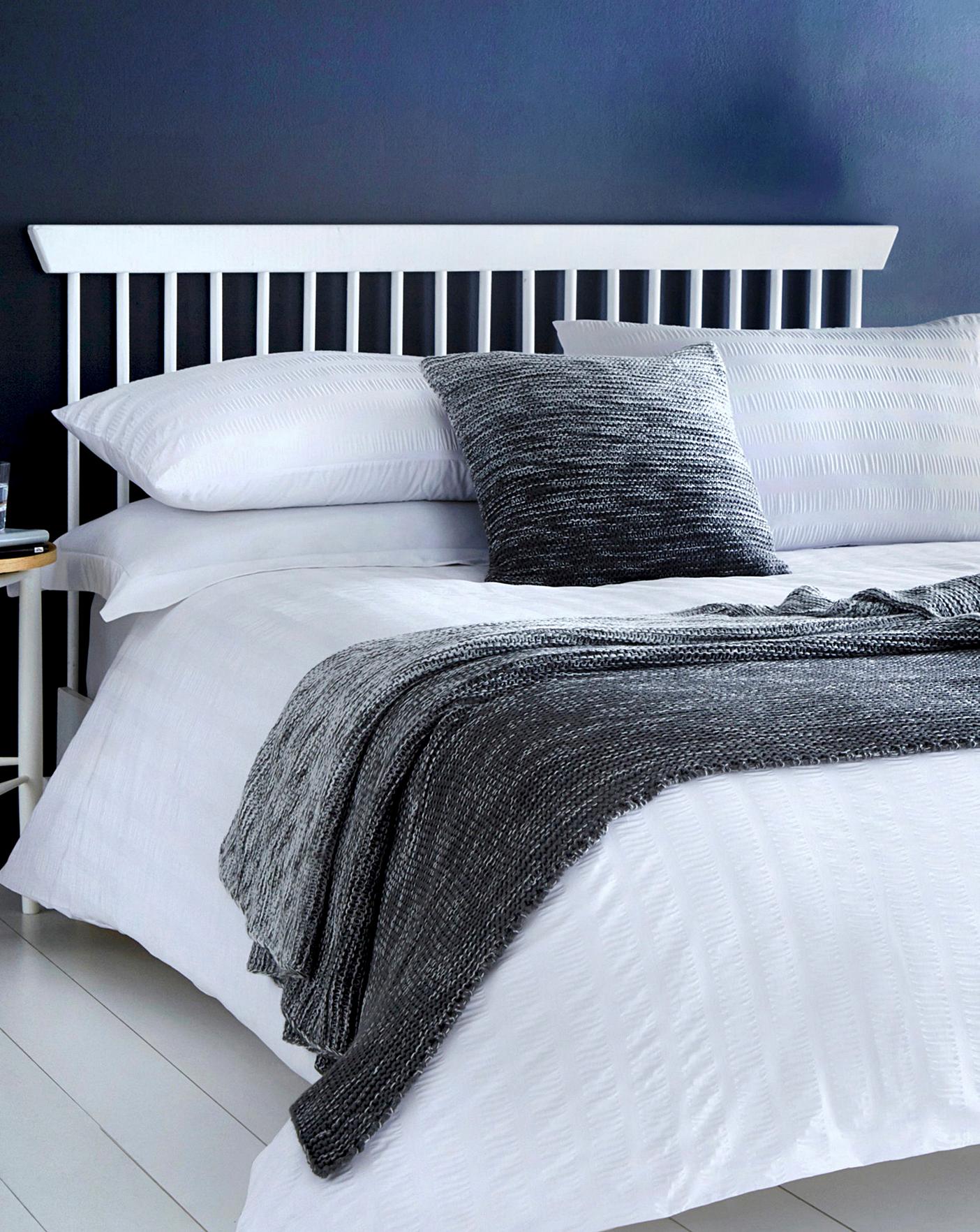 Serene White Seersucker Duvet Set Oxendales