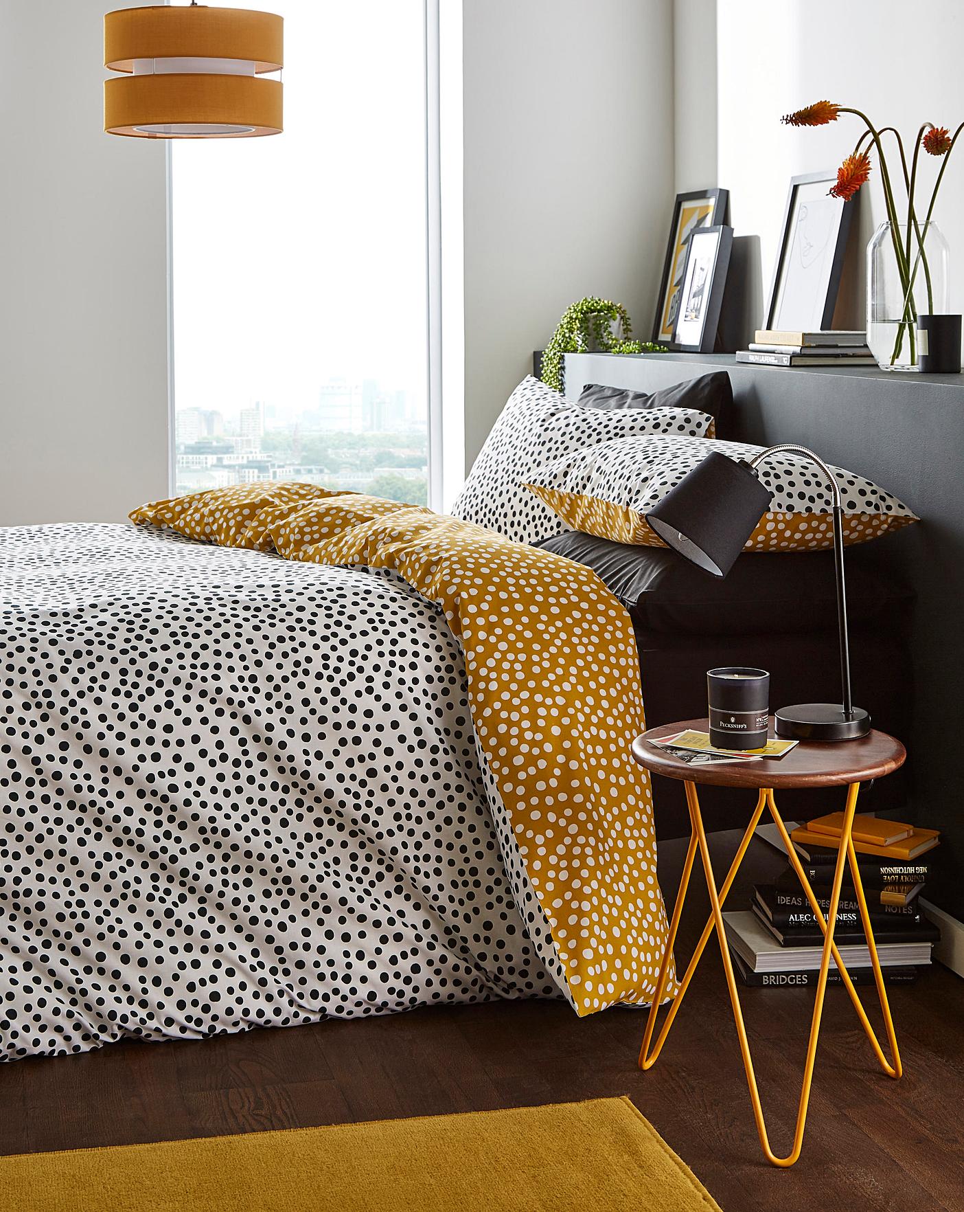 Multi Spot Printed Reversible Duvet Set Simply Be