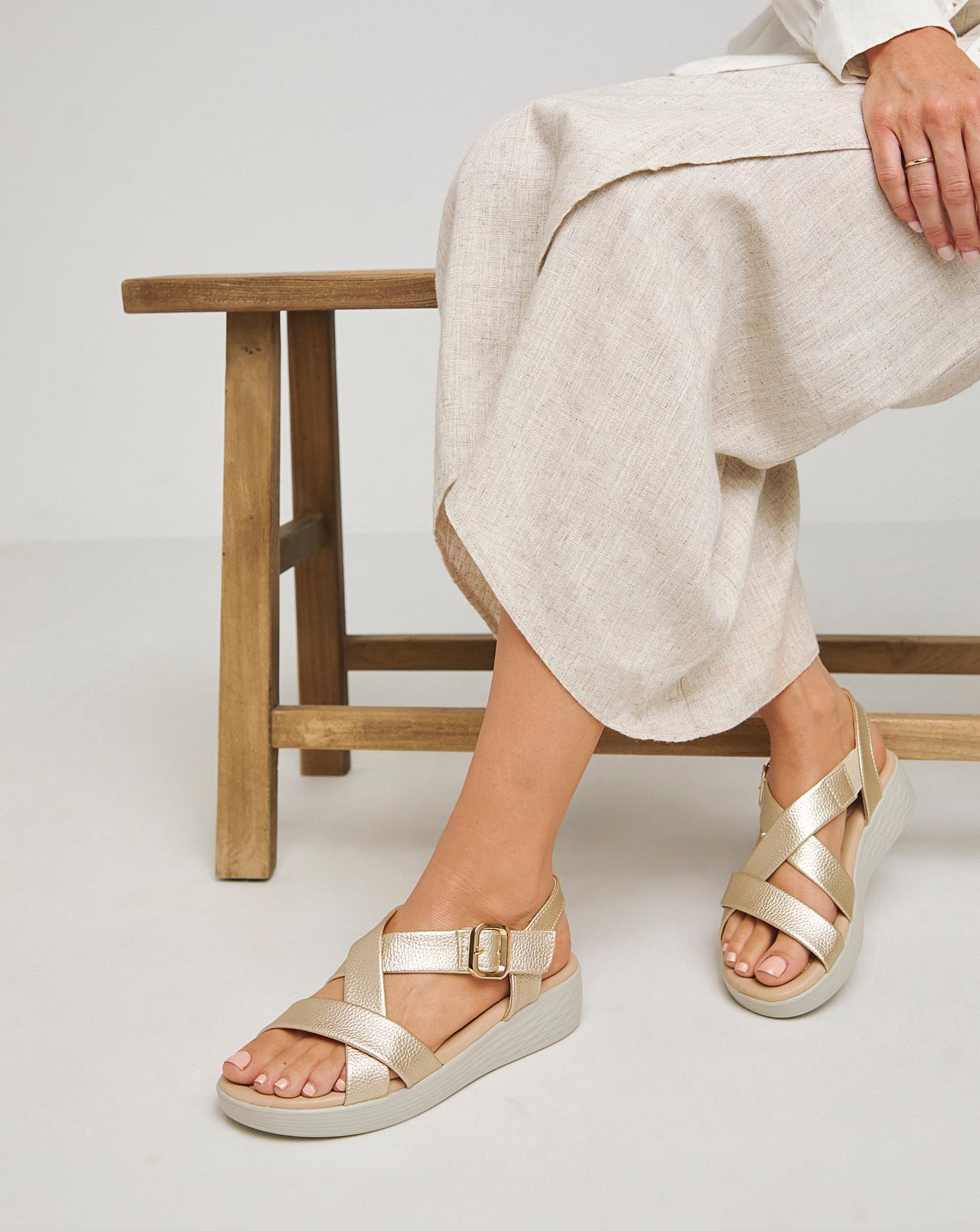 Sporty wedge sandals online