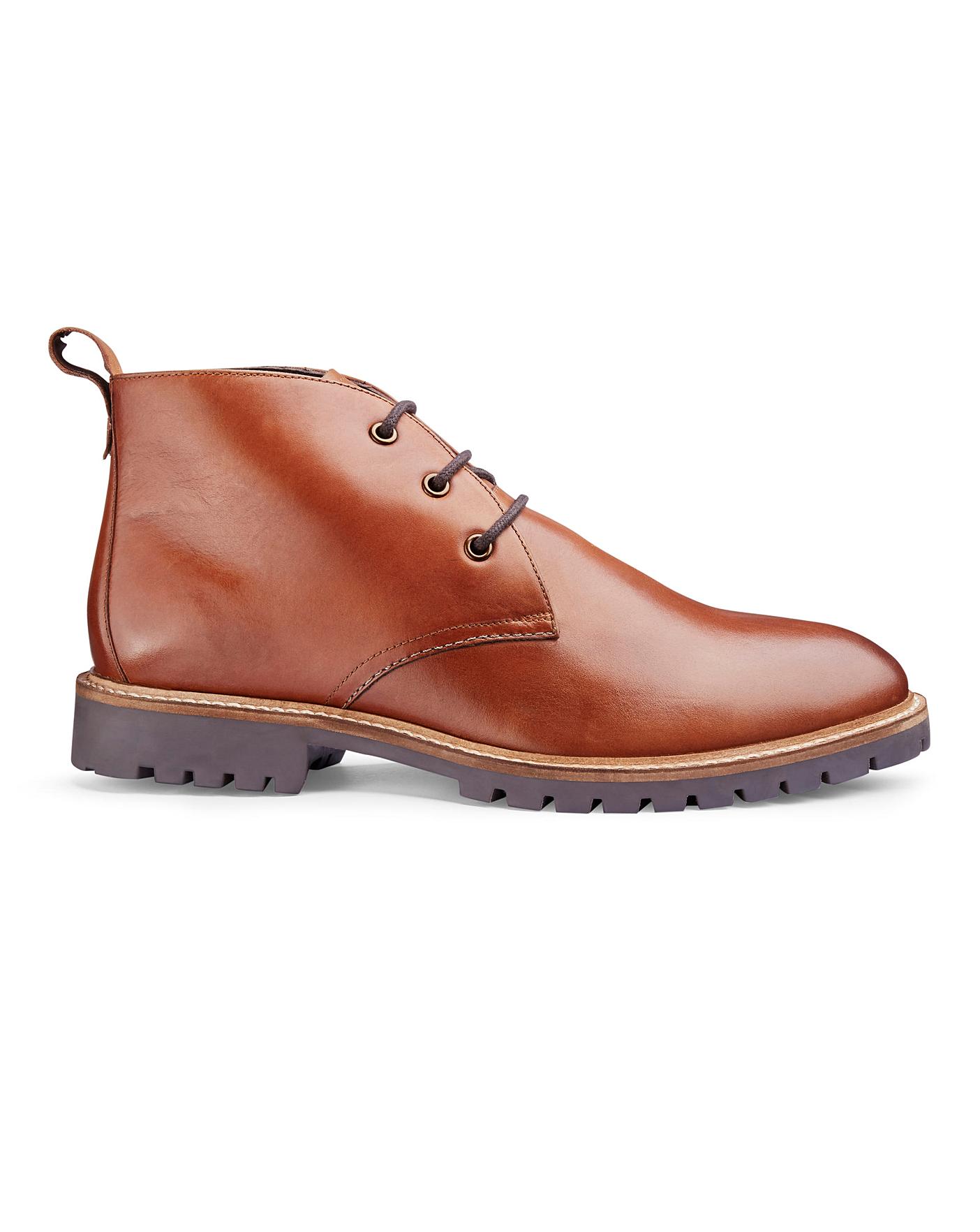 Alban Leather Chukka Boot Standard Fit