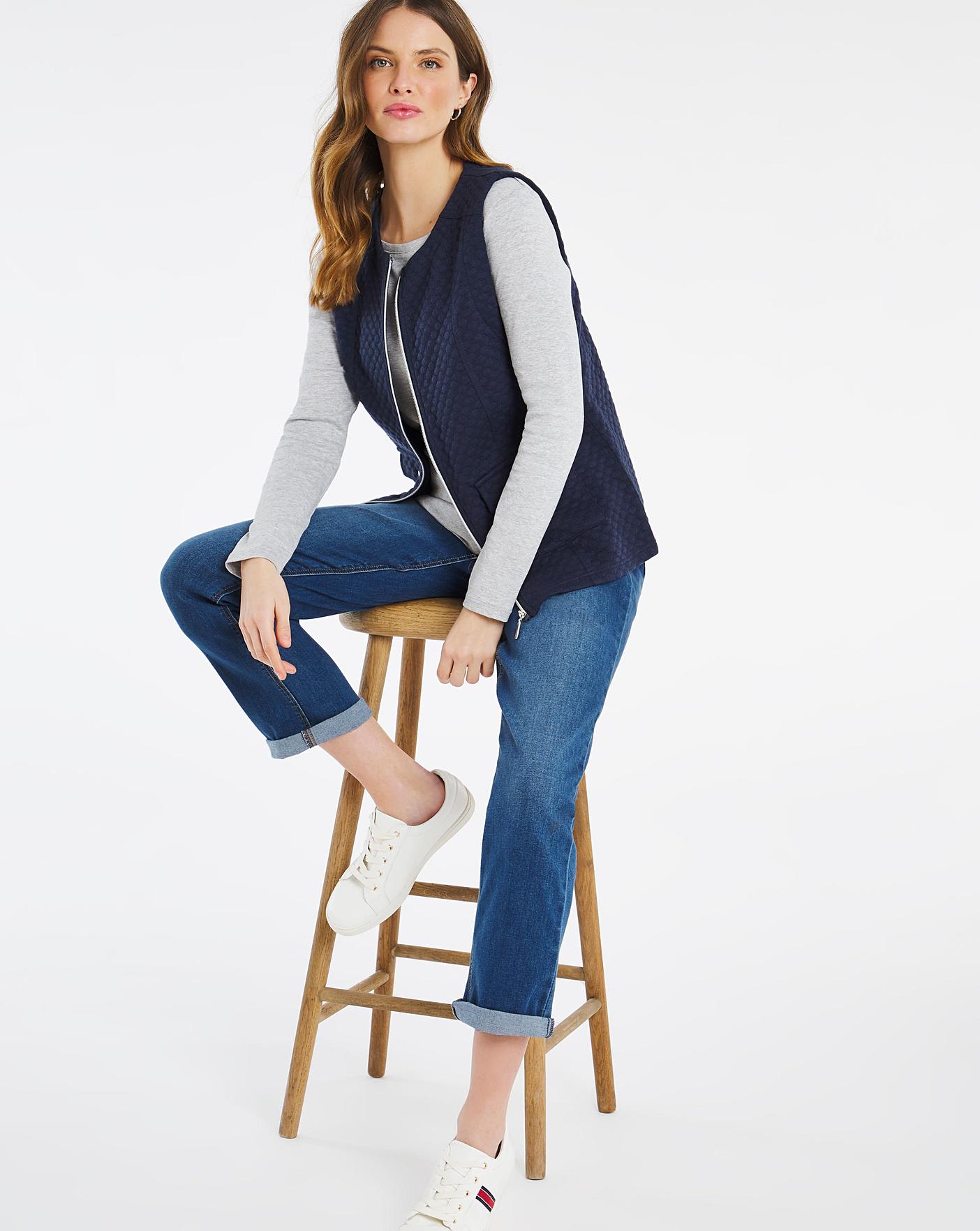 Julipa Leisure Jersey Gilet | Ambrose 