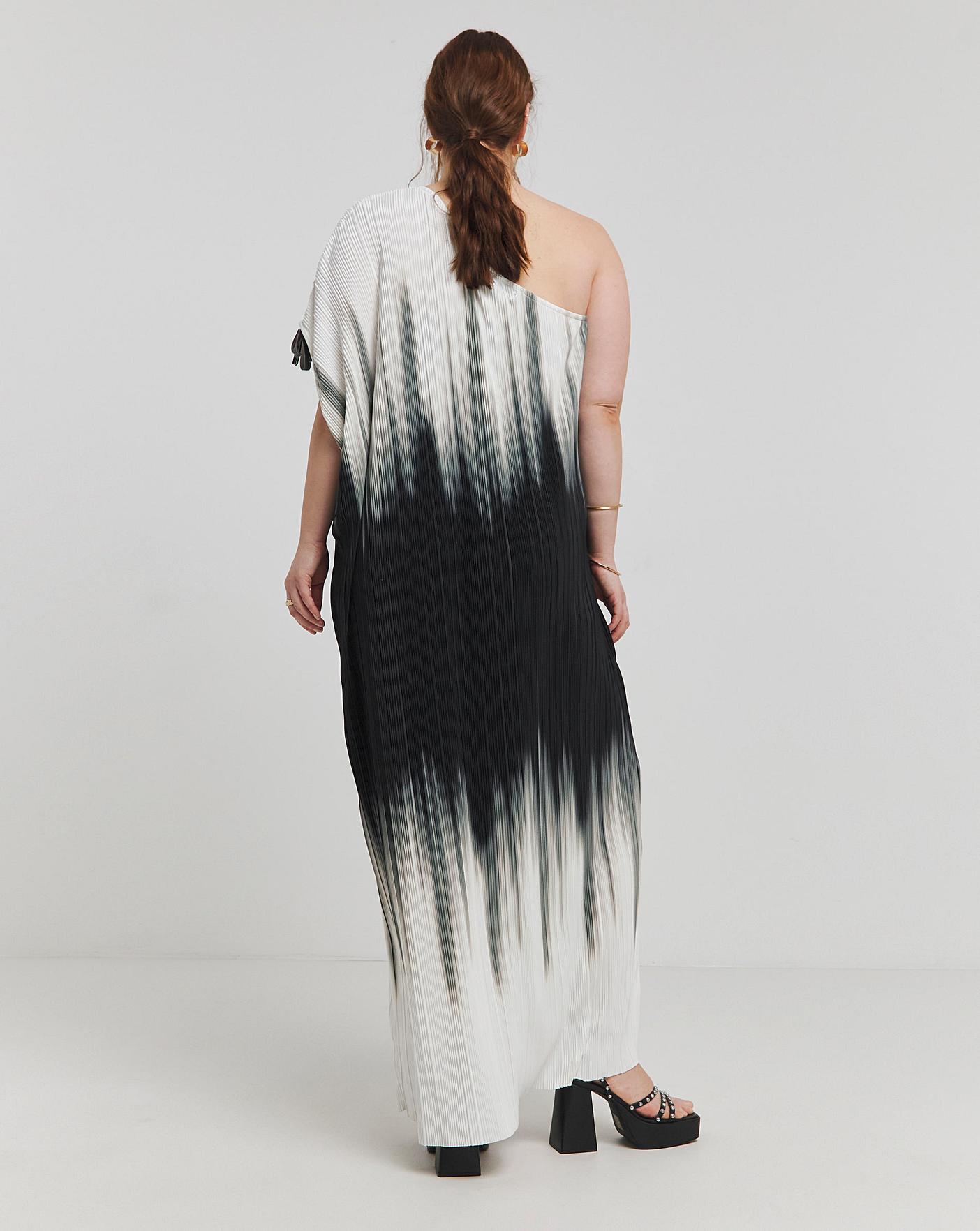 Mono Ombre Plisse Maxi Dress | Fashion World