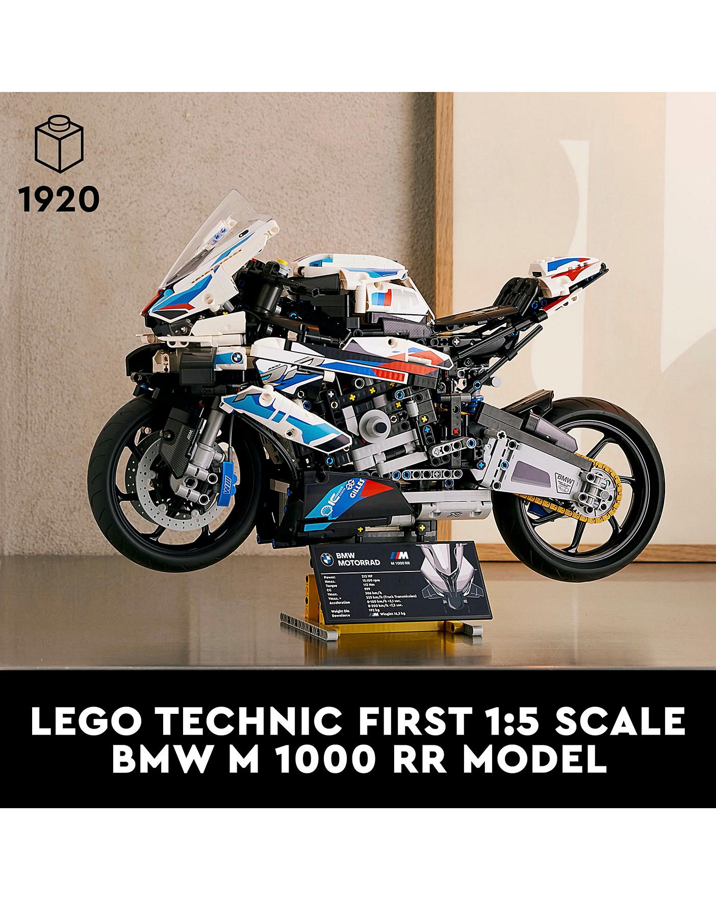 Modèle de moto BMW M 1000RR (1920 pièces)