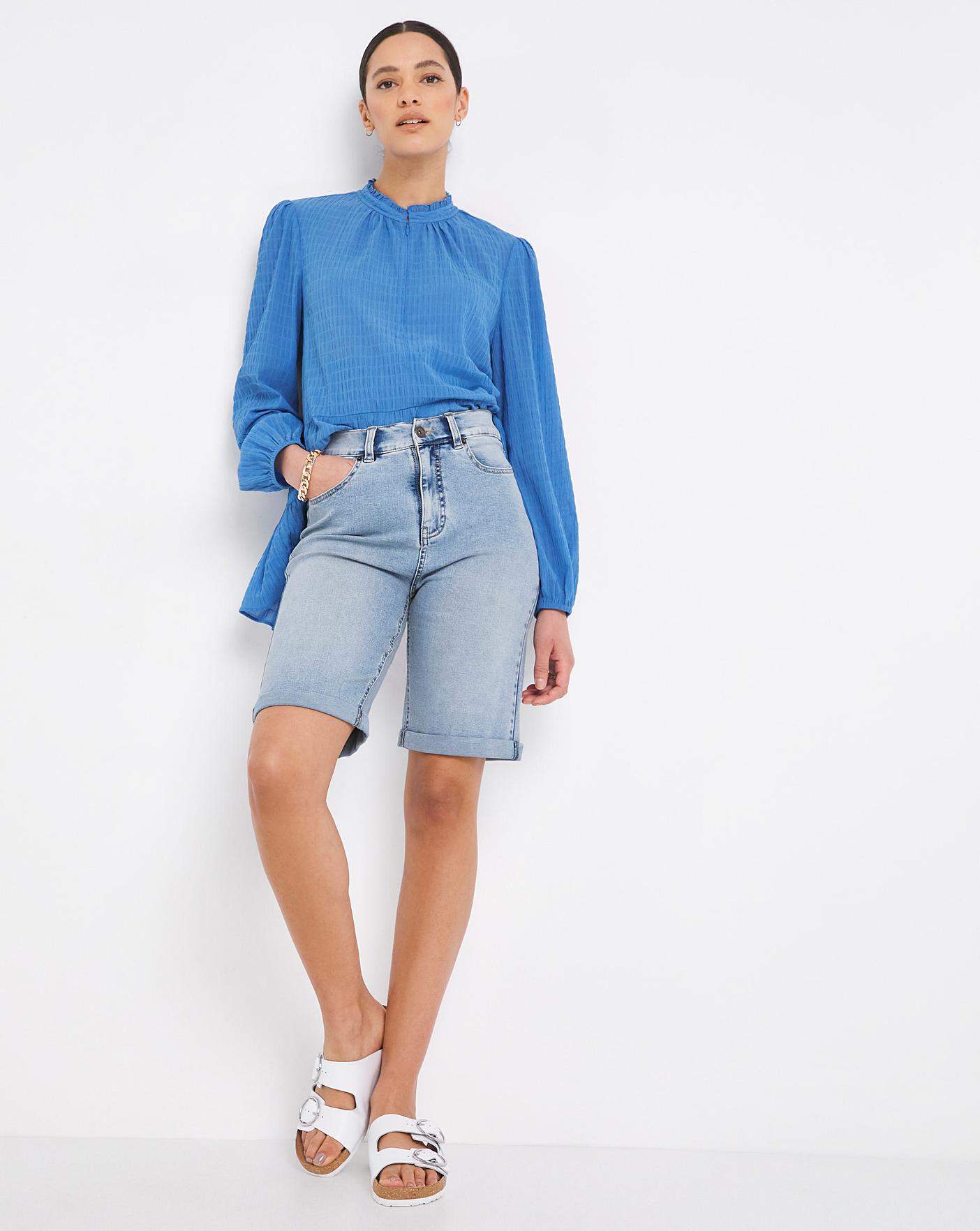 24/7 Light Stonewash Knee Length Shorts 