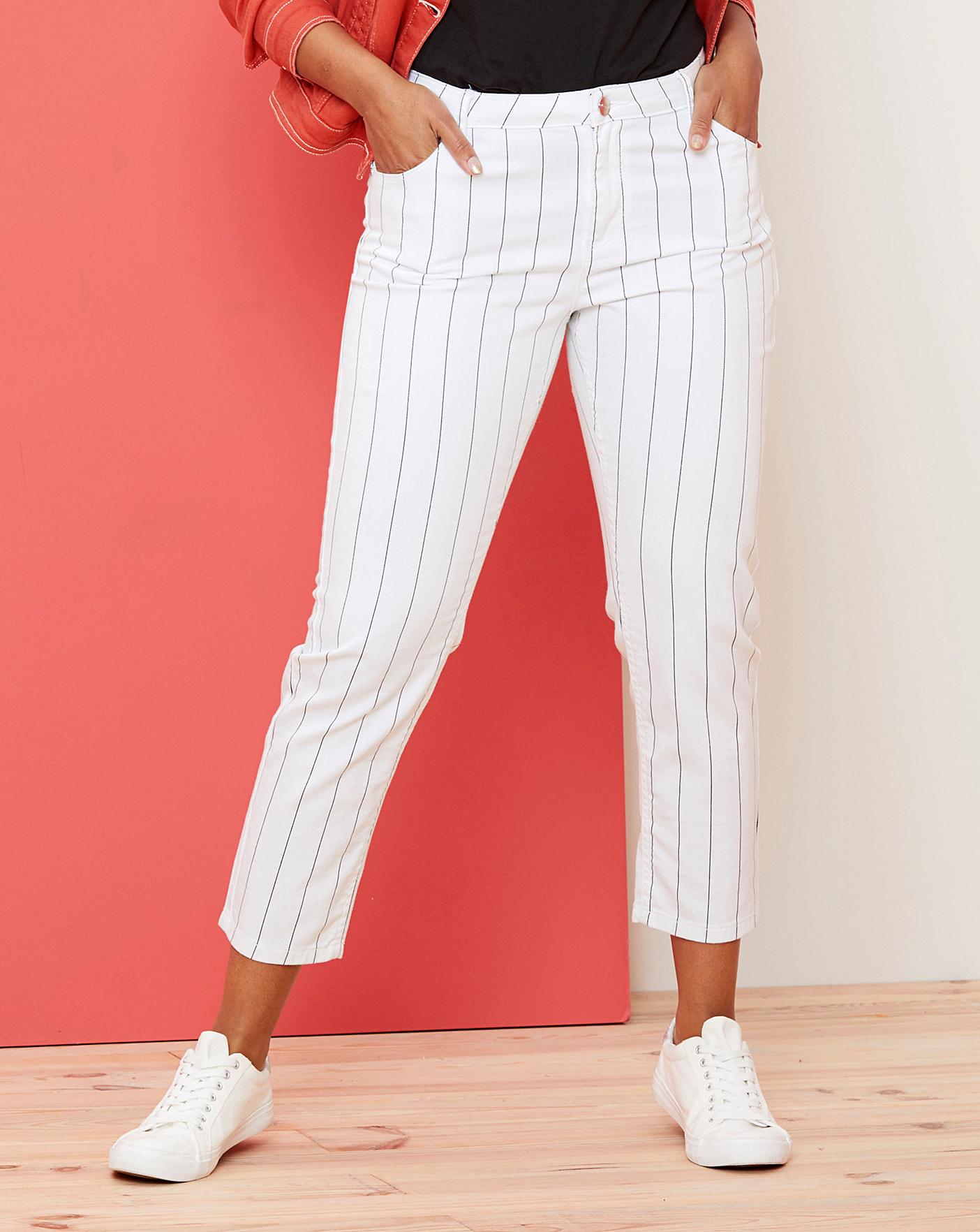 white ankle grazer jeans