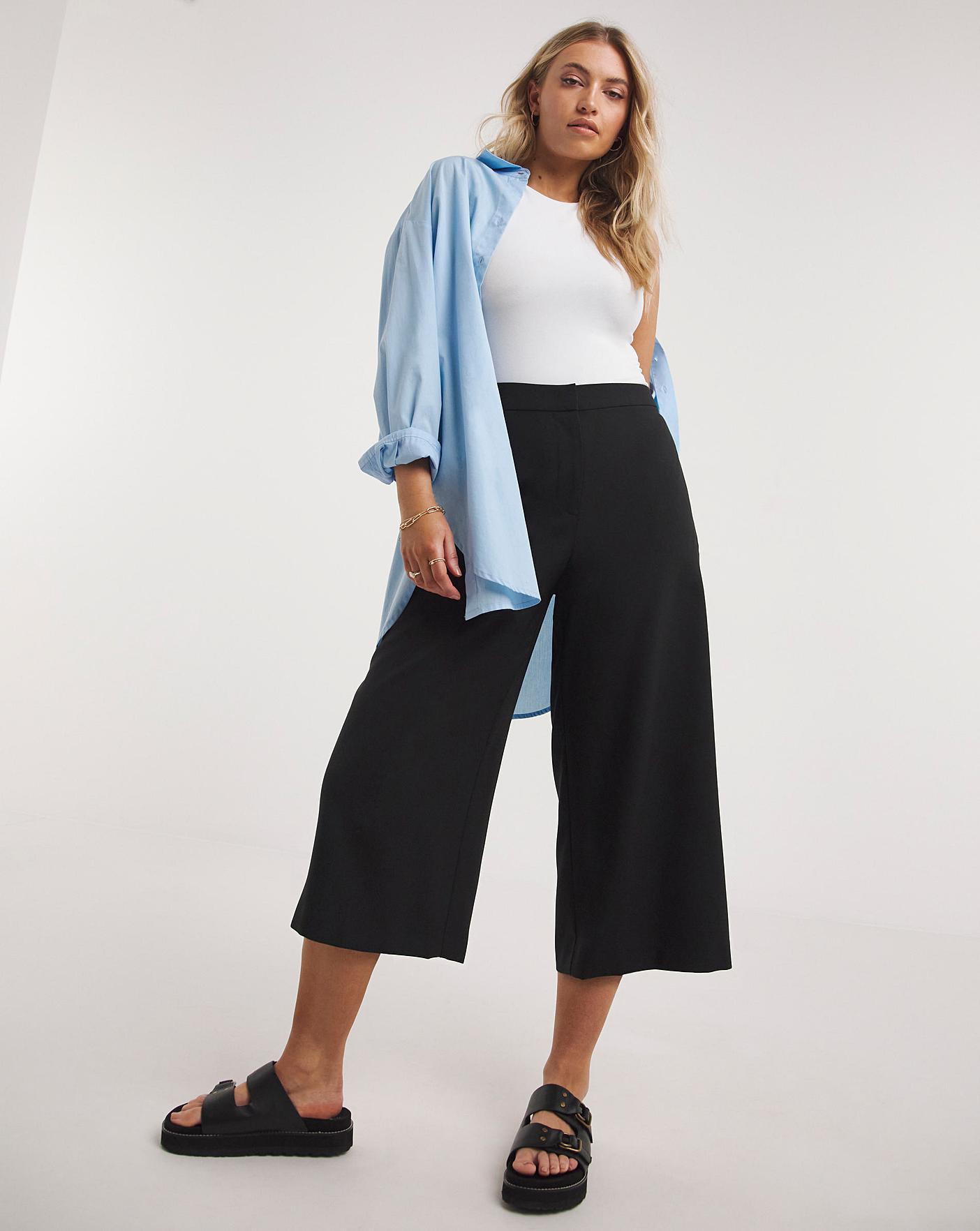 Culotte trousers with elastic waistband in black, 4.99€ | Celestino