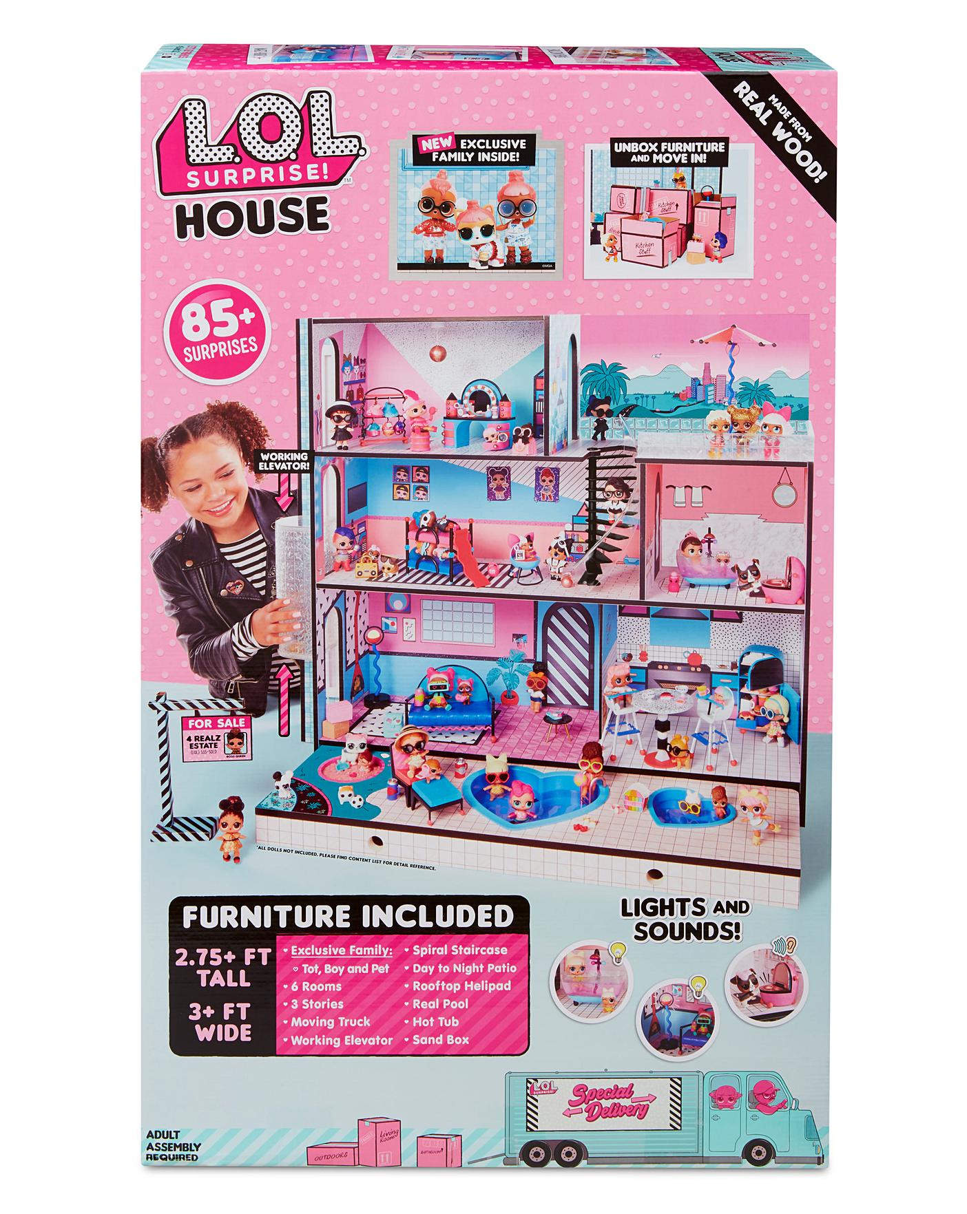 does the lol house come with dolls