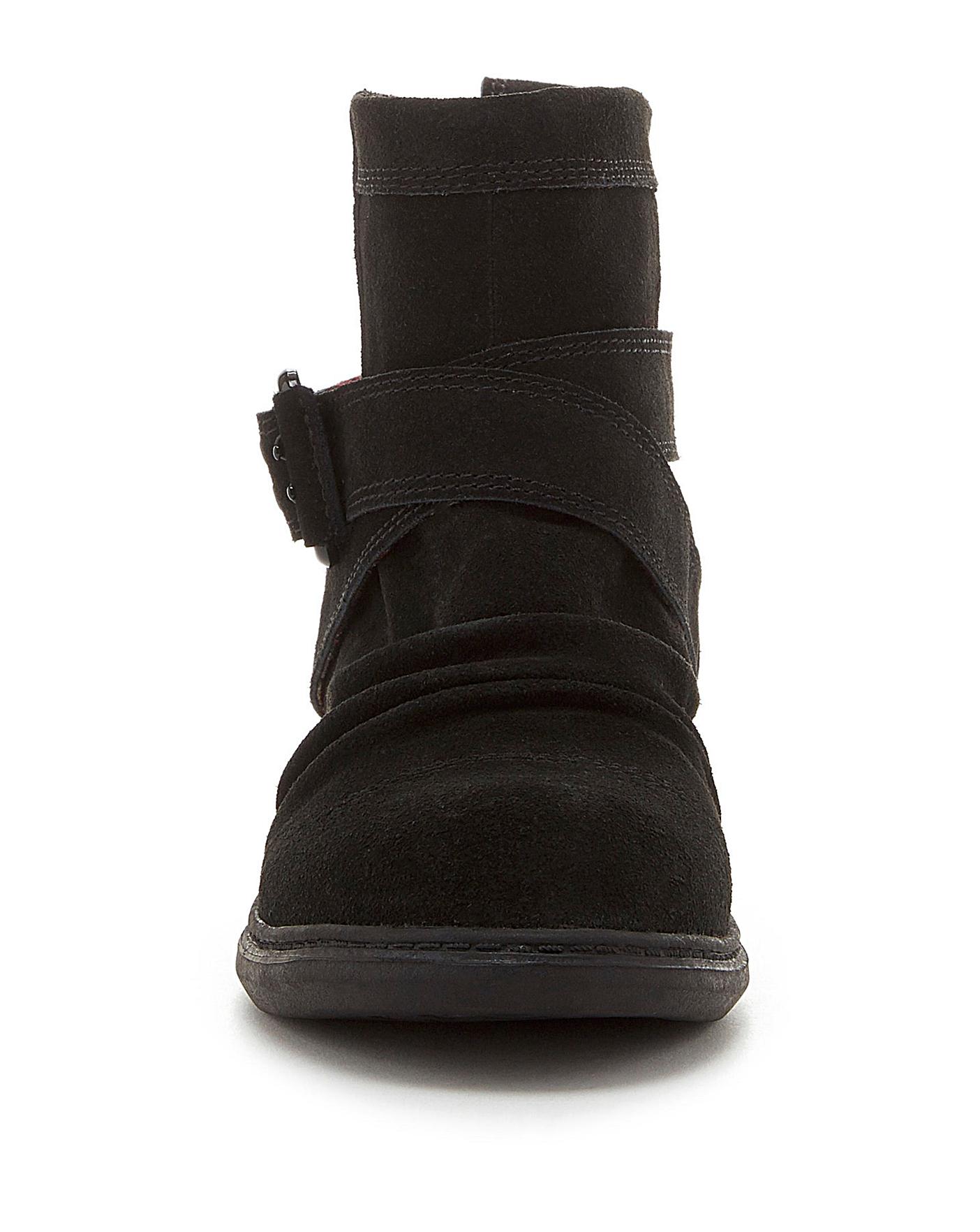 Rocket dog best sale black suede boots