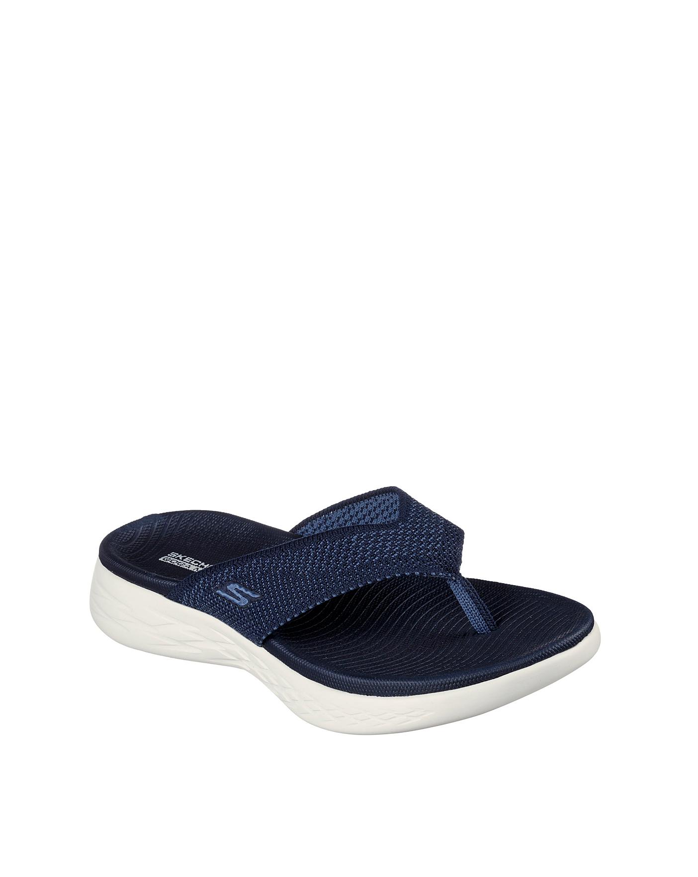 Jd sports sale skechers flip flops