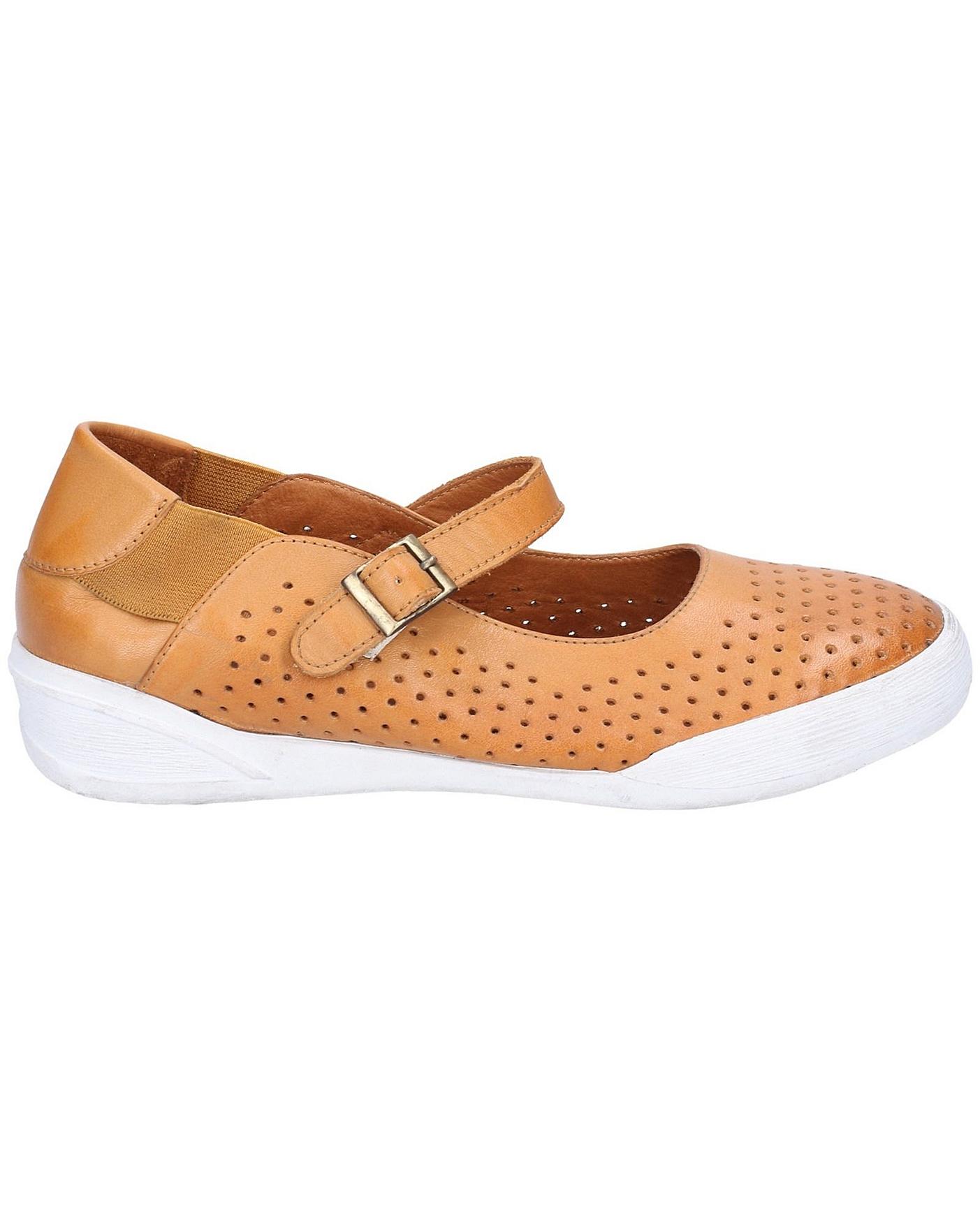 hush puppies buckle shoes