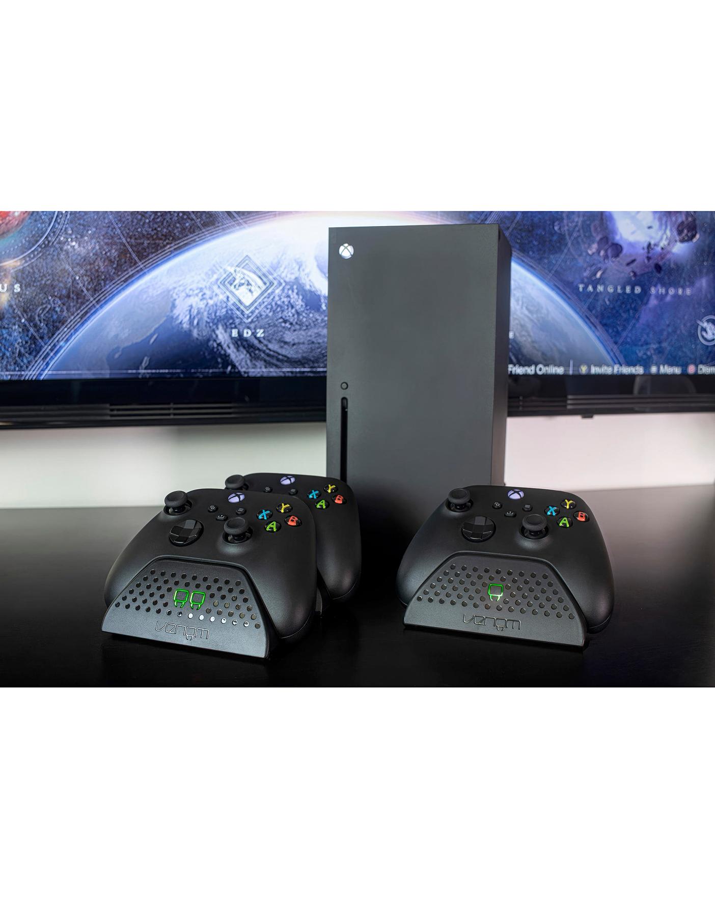 Xbox Cntrllr & Venom Twin Docking | J D Williams