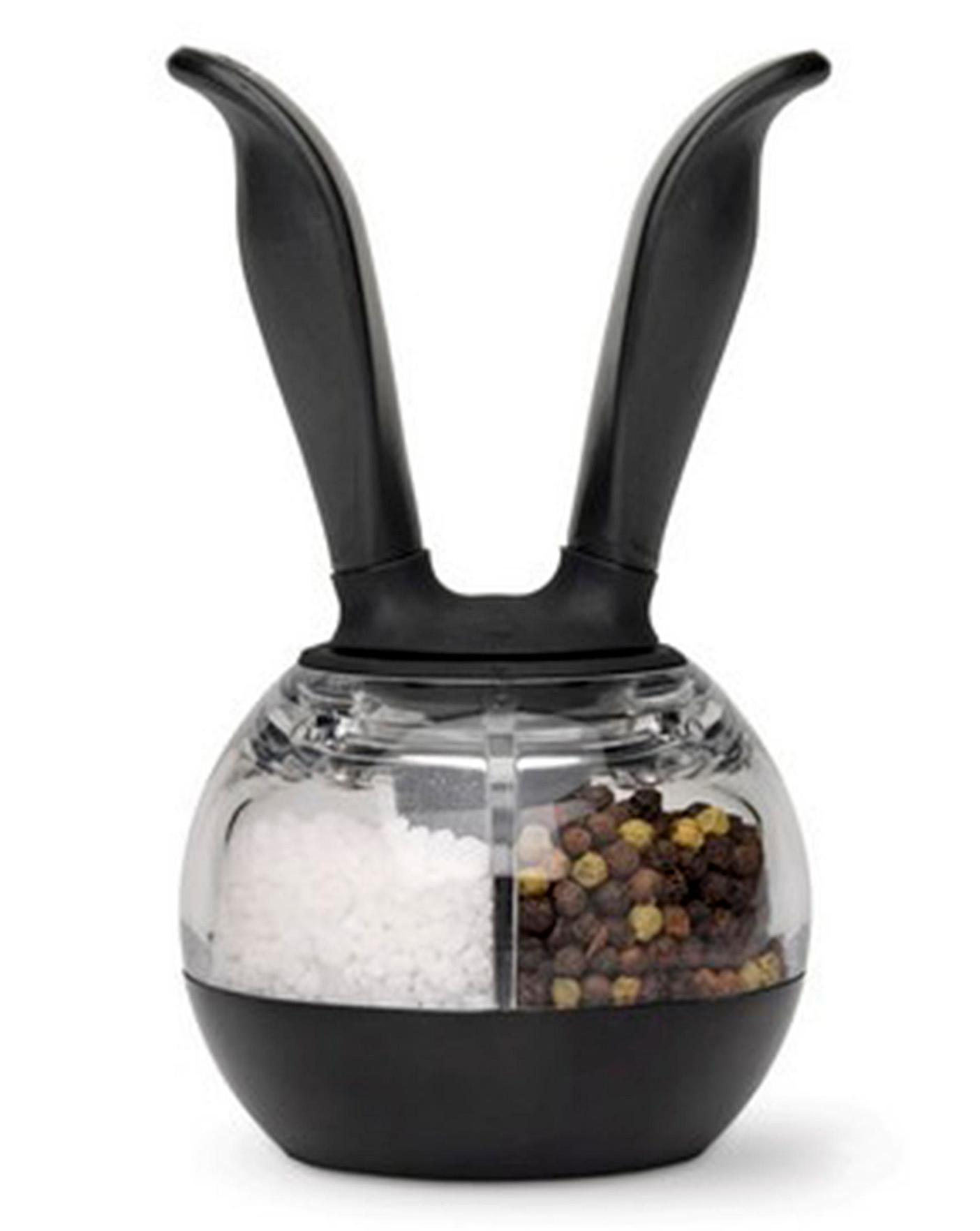 dual salt and pepper grinder