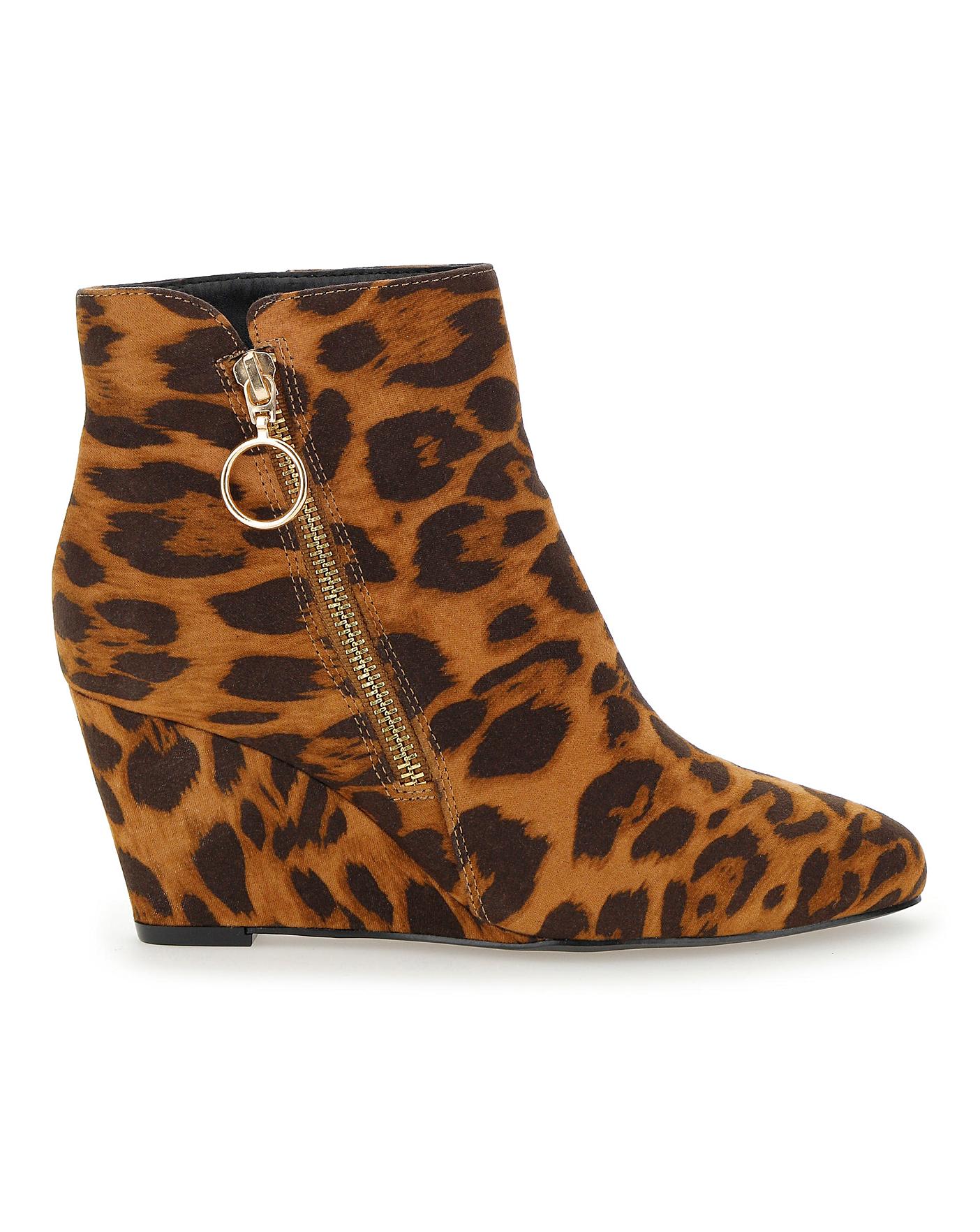 wide fit wedge boot