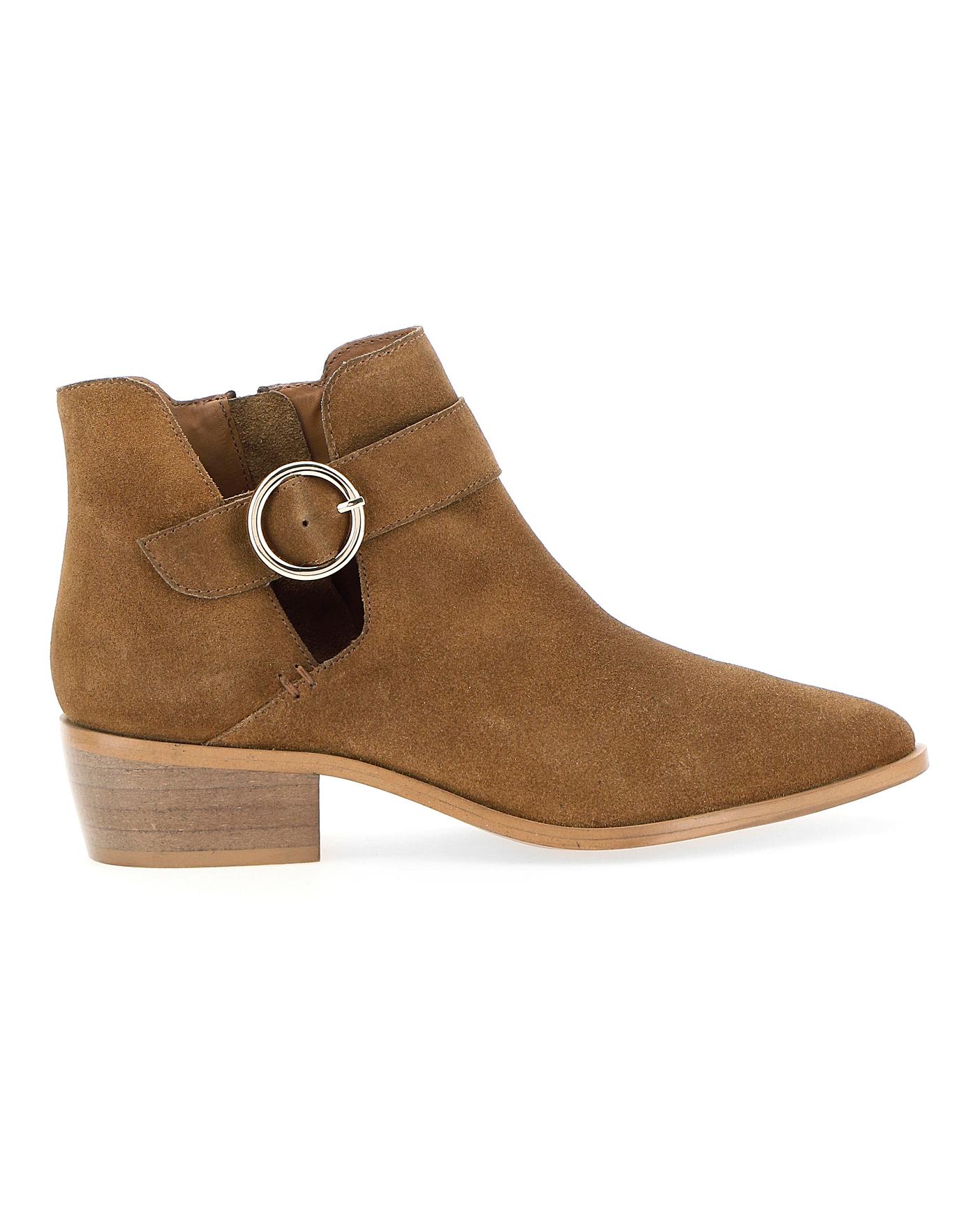 Suede sale buckle boots