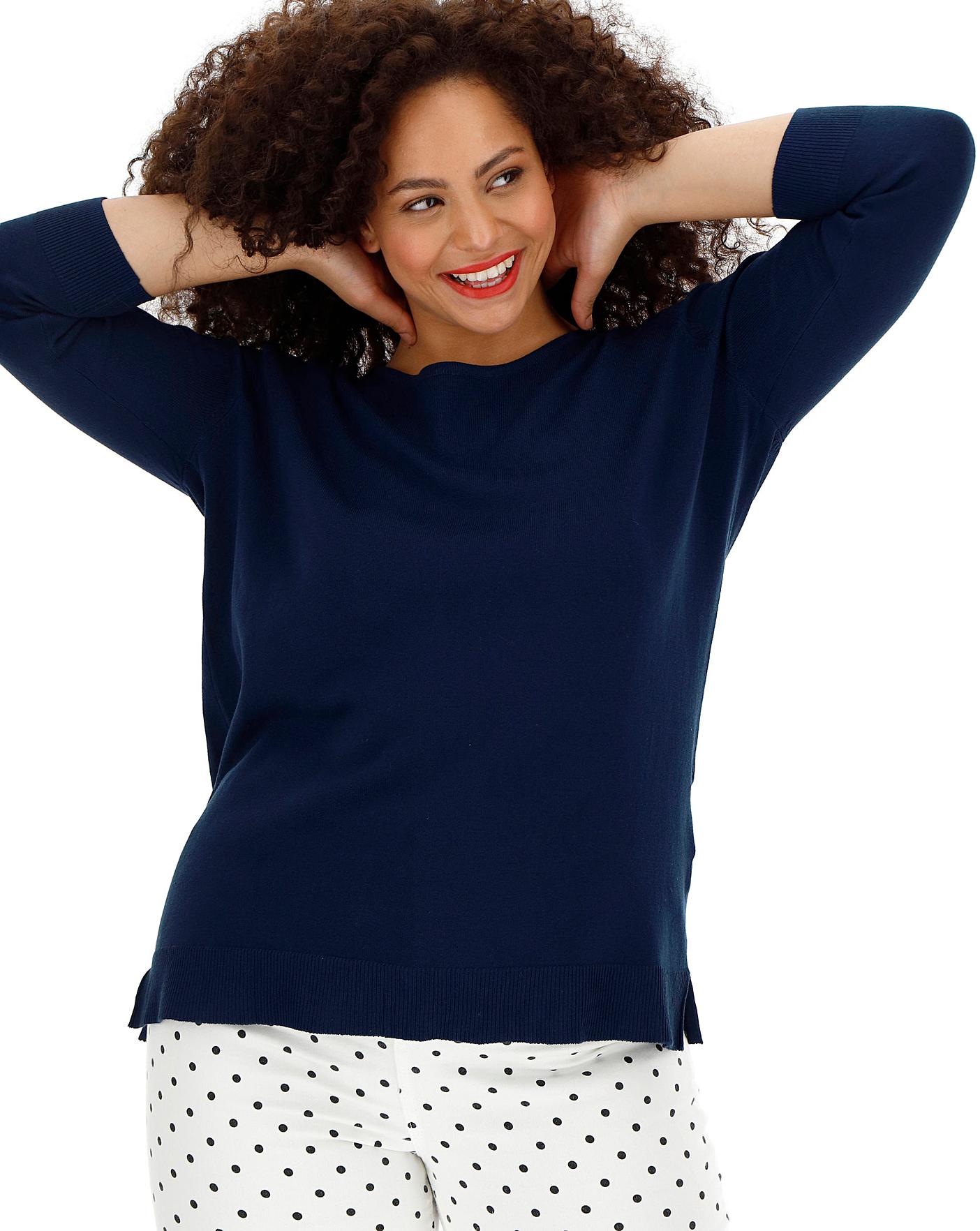 thin navy jumper