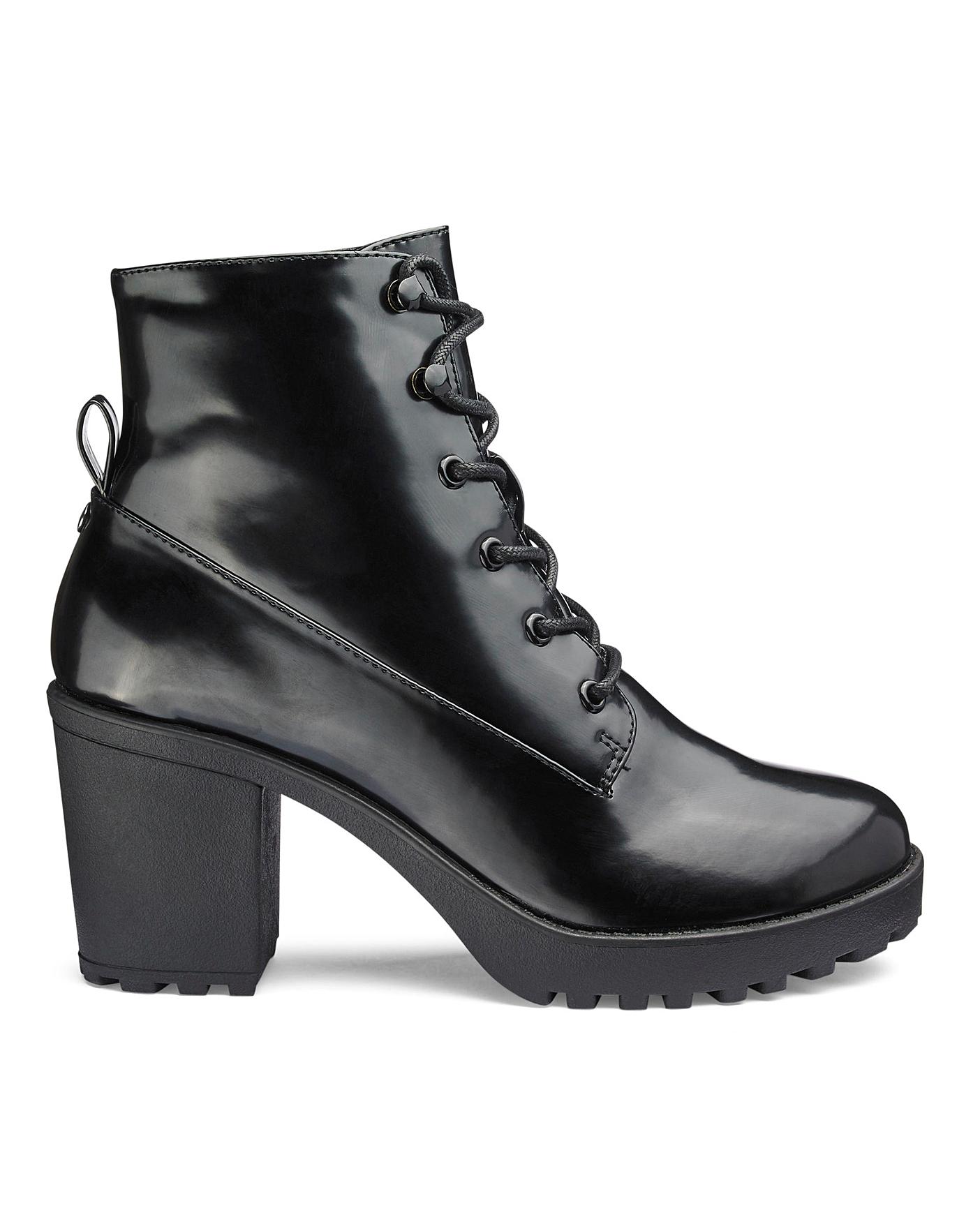extra wide lace up boots