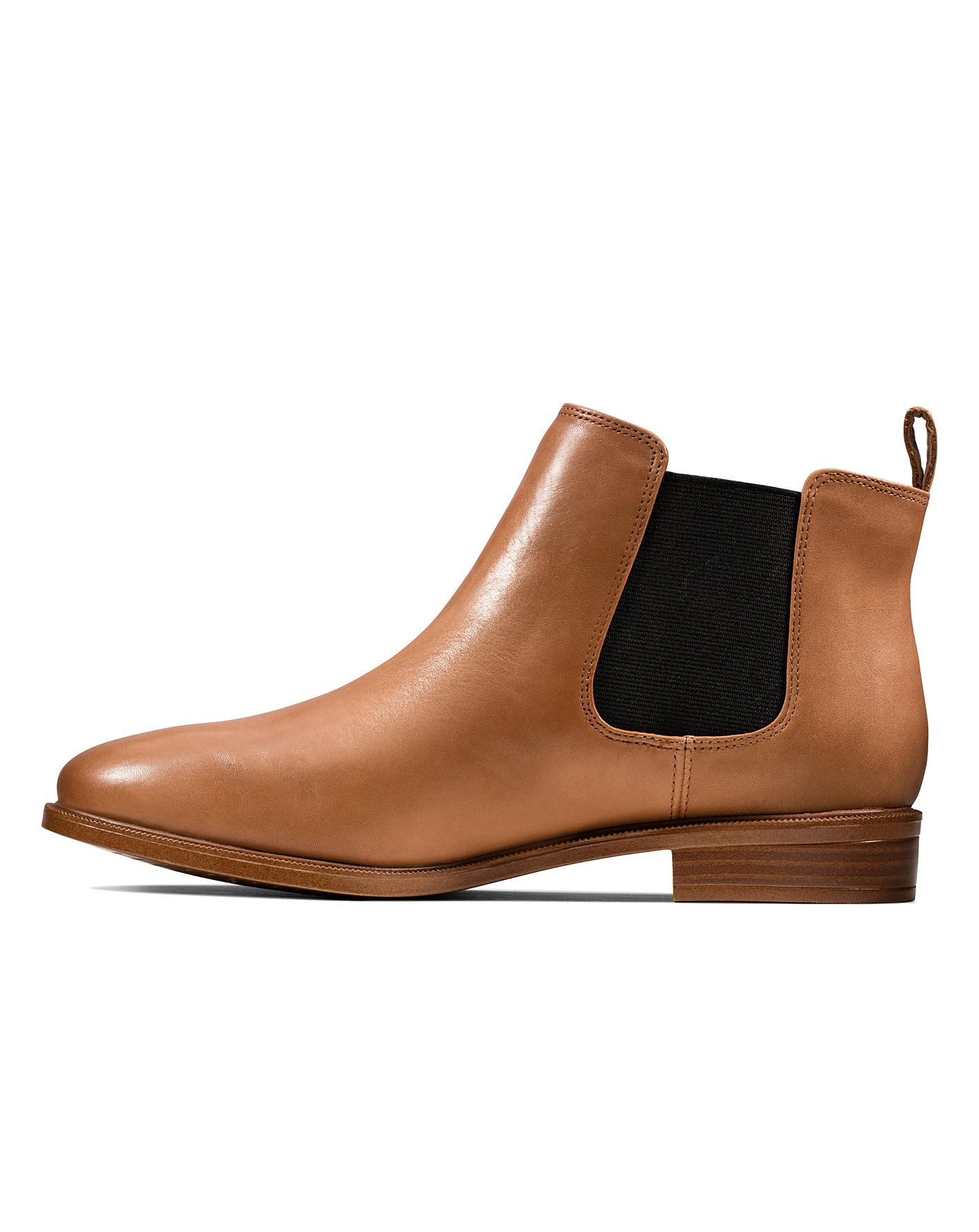 Clarks taylor sales chelsea boots