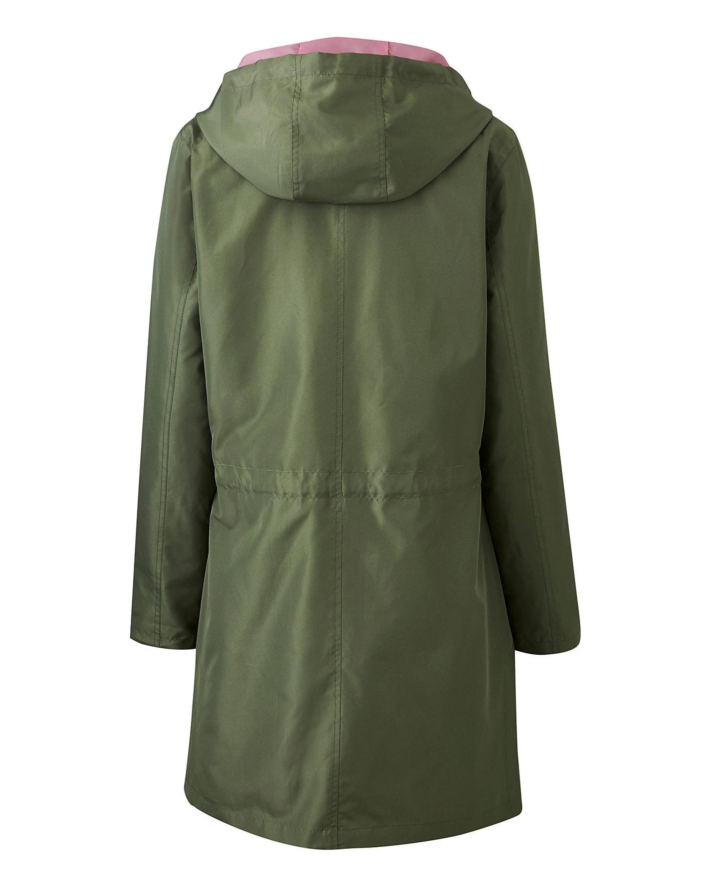 Lightweight contrast clearance parka