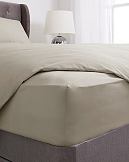 200 Thread Count Plain Dye 28cm Fitted Sheet