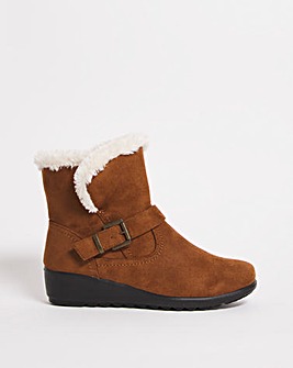 Cushion Walk Warm Lined Buckle Boot E Fit