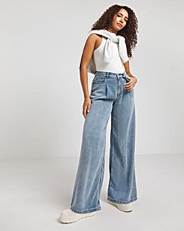 Light Blue Lightweight Pleated Wide Leg Jean