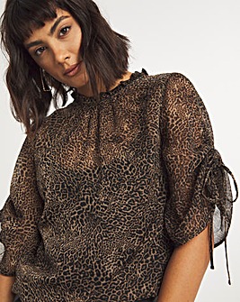 Animal Print Sheer Short Sleeve Detail Top With Cami