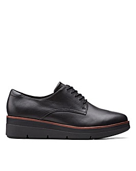 Clarks Unstructured Shaylin Lace Standard Fitting Shoes