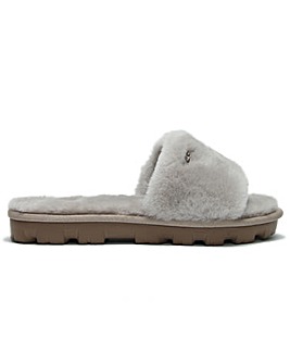 female ugg slippers