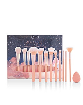 Q-KI Cloud Nine Cosmetics Brush Collection