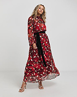 Hope & Ivy Edith Long Sleeved Maxi Dress