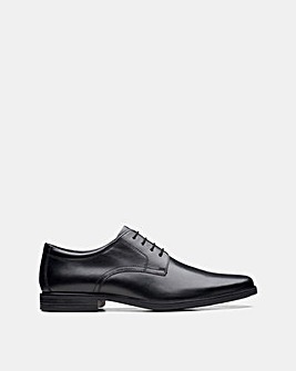 Clarks Howard Walk Shoes - Black