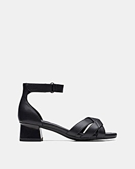 Clarks Desirae Lily Black Leather Sandals Standard Fit