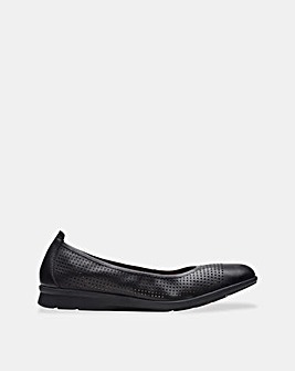 Clarks Jenette Ease Black Leather Shoes D Fit